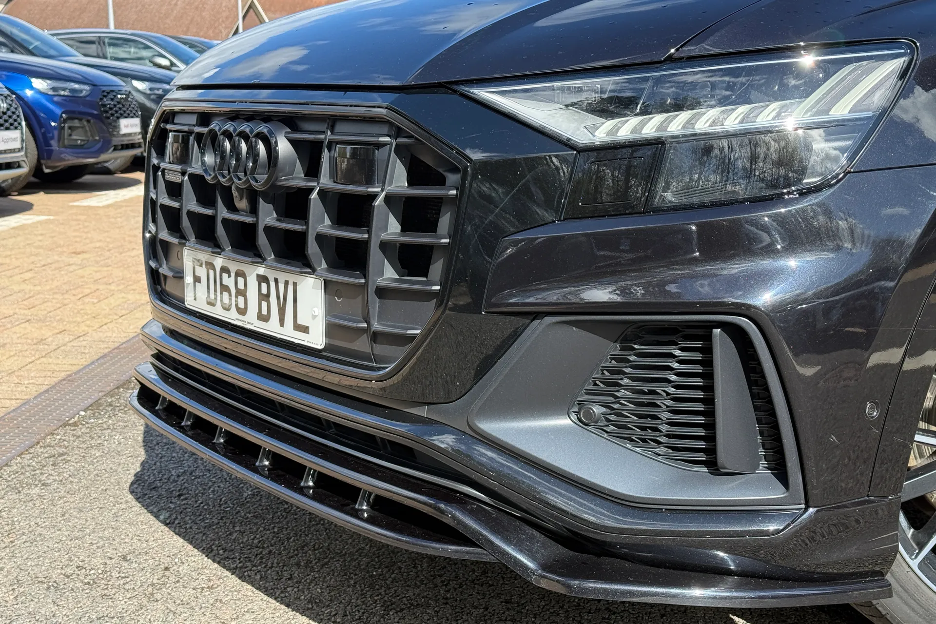 Audi Q8 thumbnail image number 54