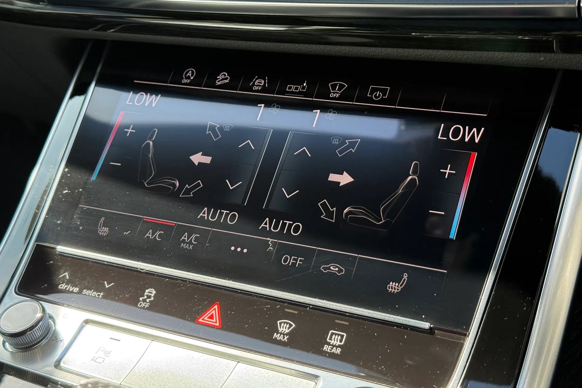 Audi Q8 thumbnail image number 25