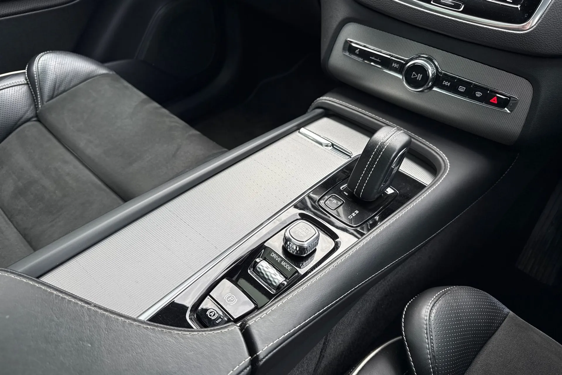 Volvo XC90 thumbnail image number 47