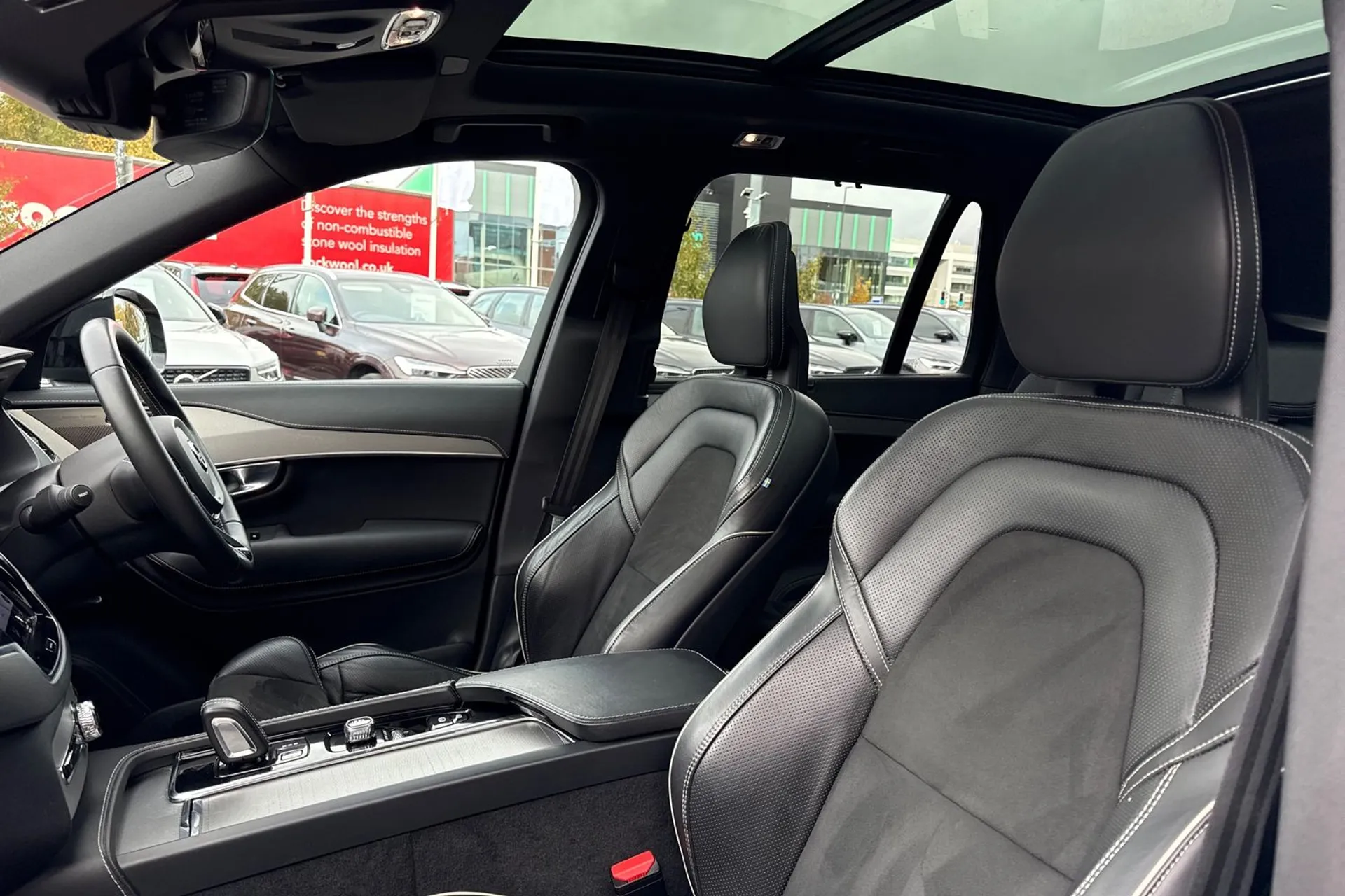 Volvo XC90 thumbnail image number 30