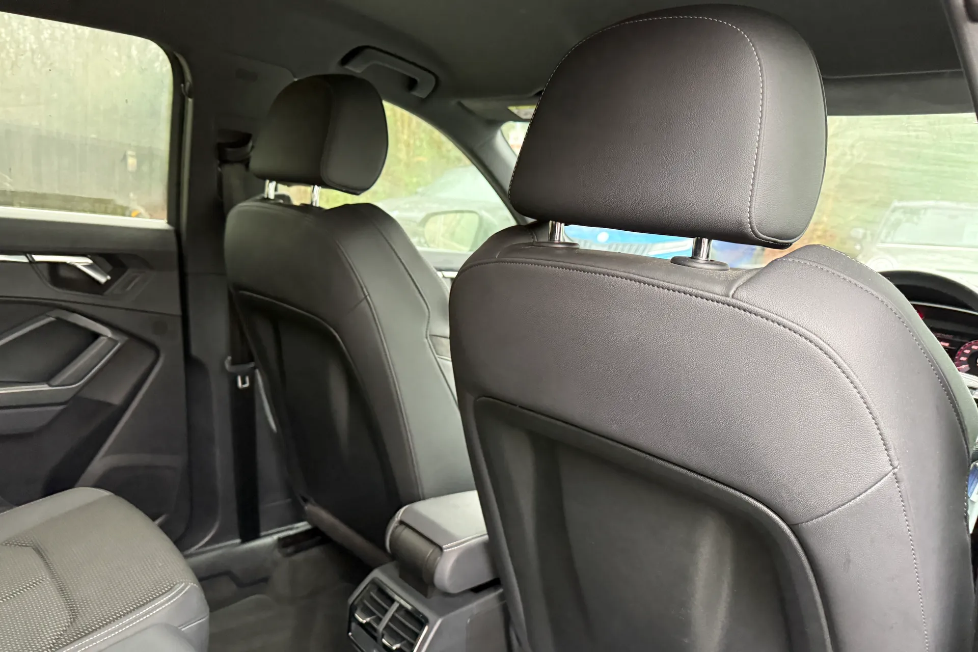 Audi Q3 thumbnail image number 27