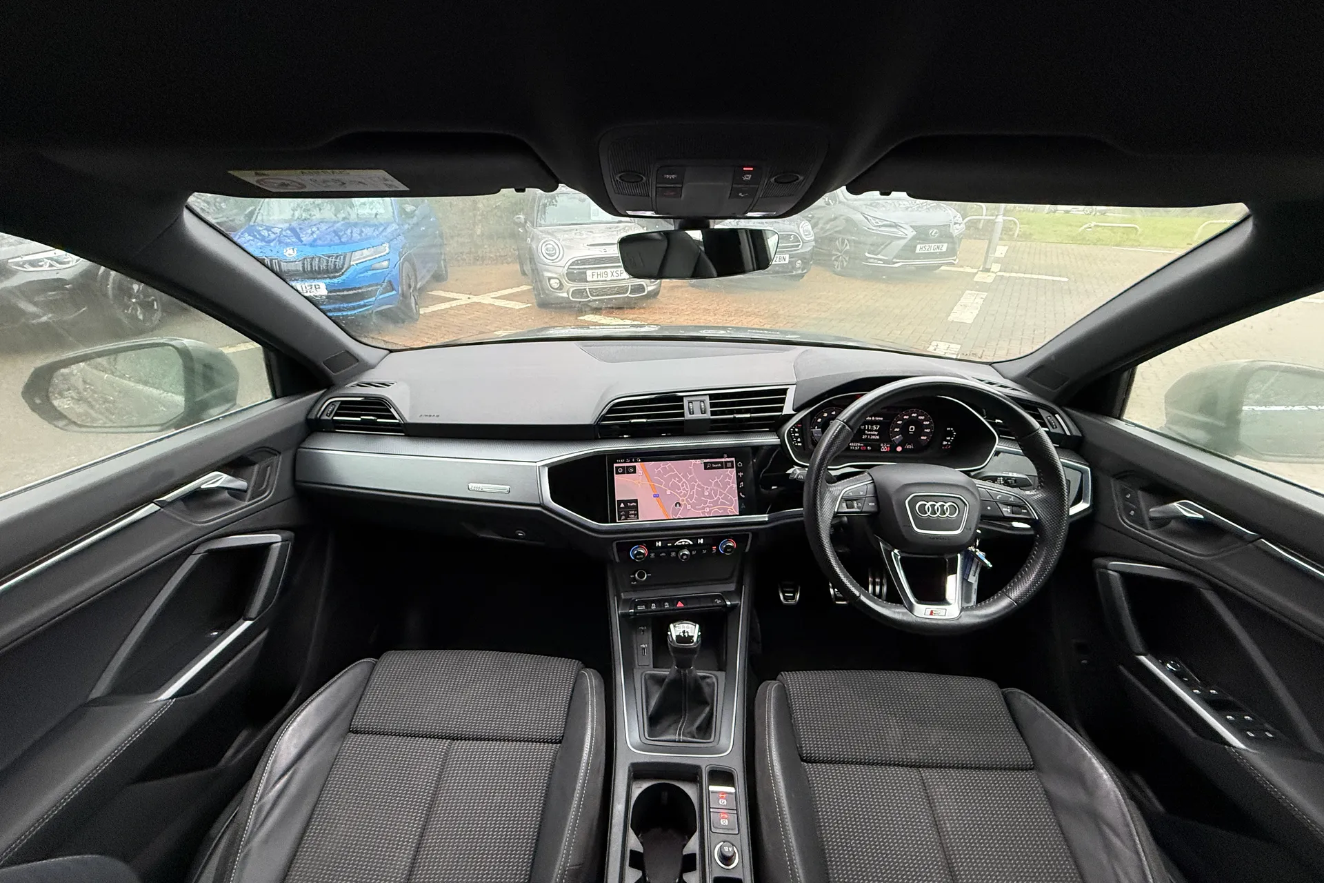 Audi Q3 thumbnail image number 4