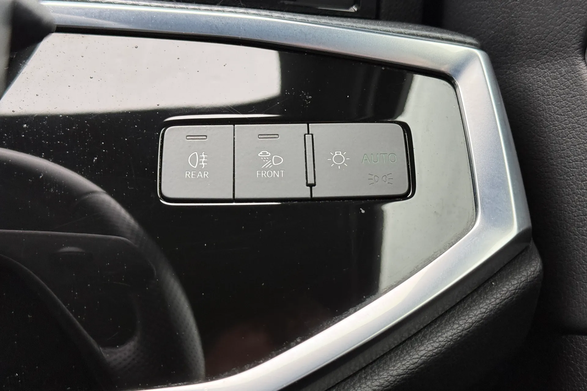 Audi Q3 thumbnail image number 15