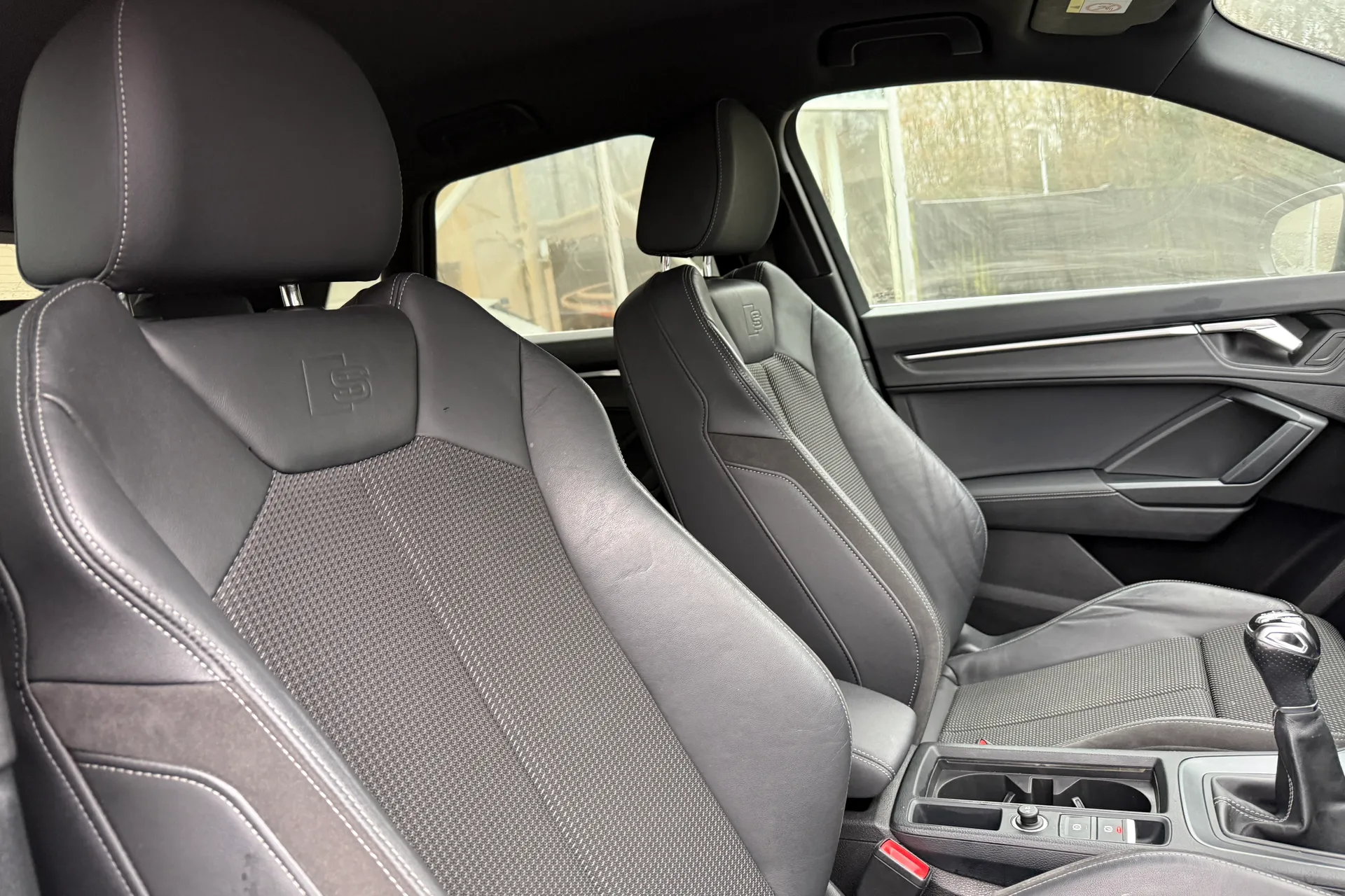 Audi Q3 thumbnail image number 22