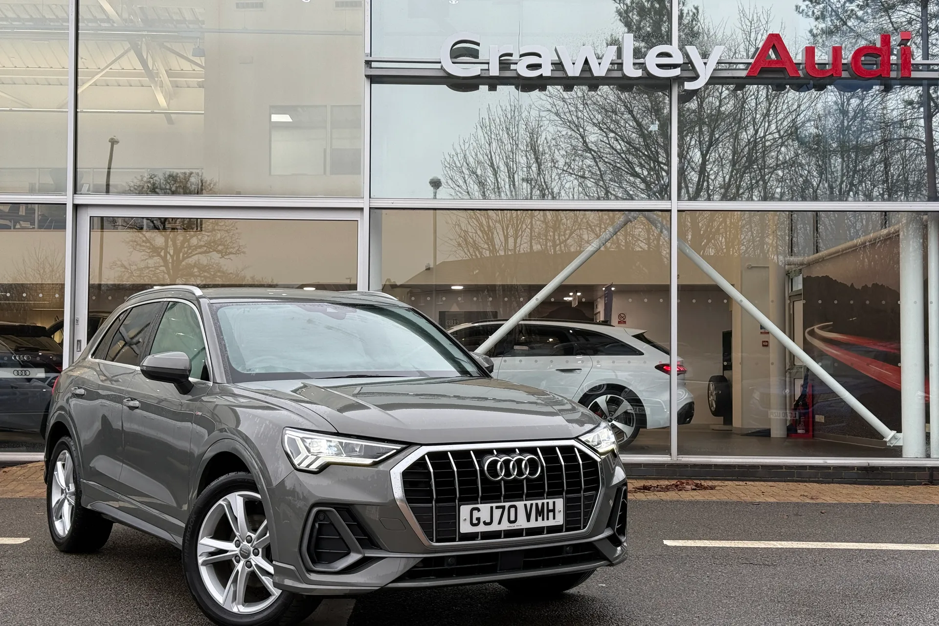 Audi Q3 focused image