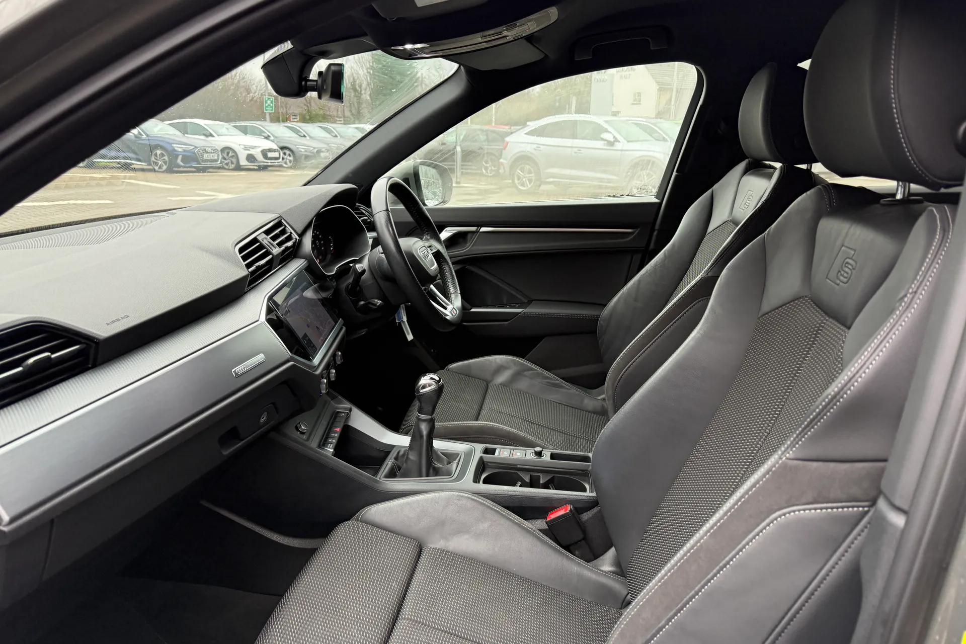 Audi Q3 thumbnail image number 47