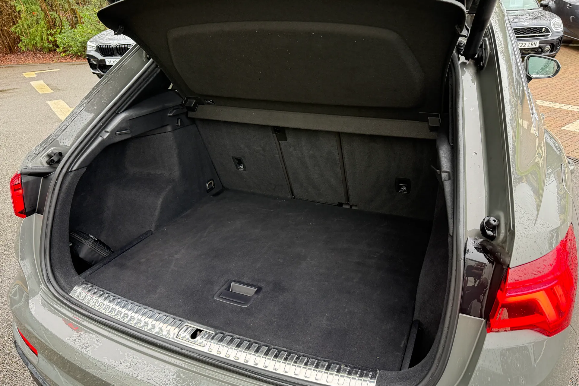 Audi Q3 thumbnail image number 39