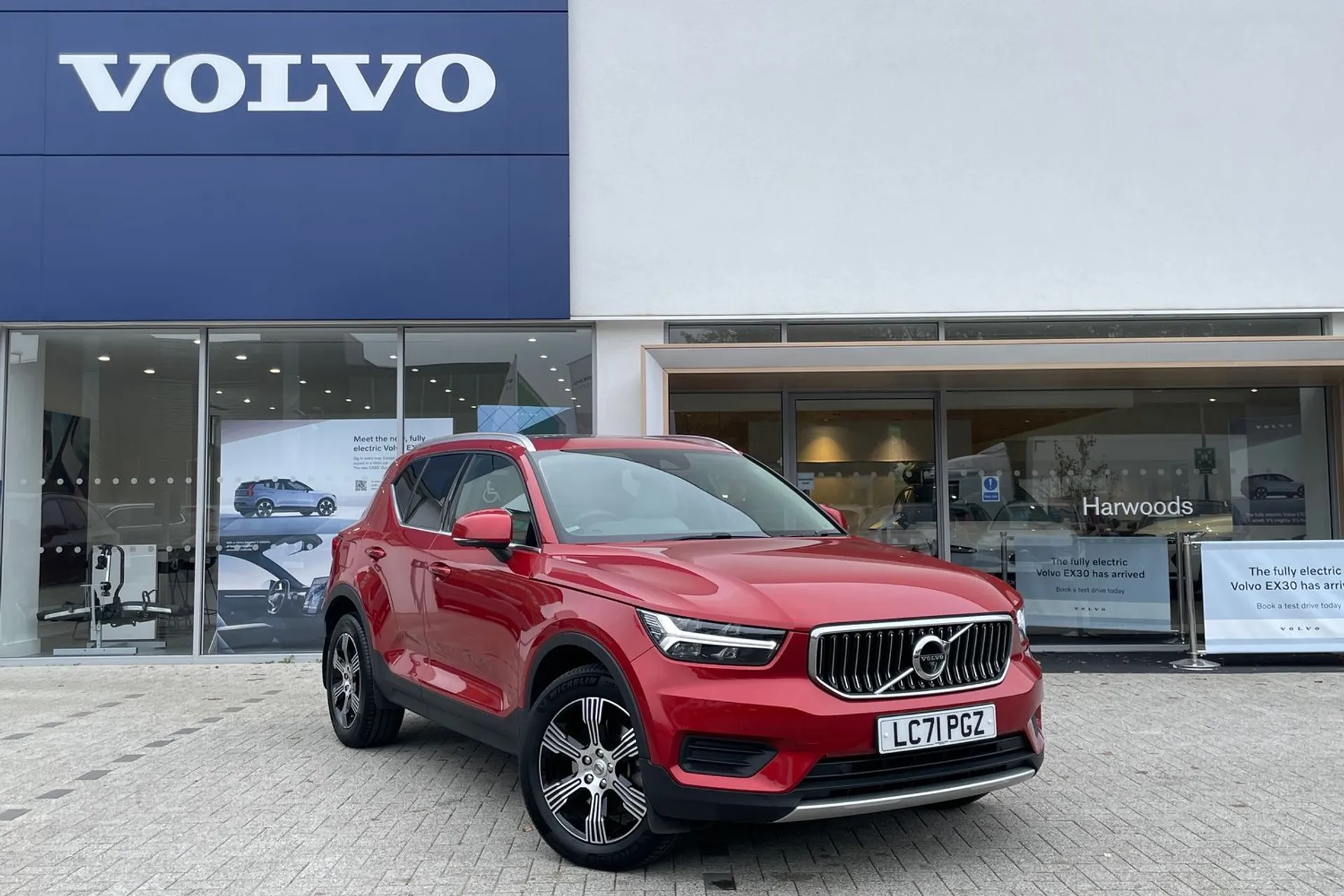 Volvo XC40 focused image