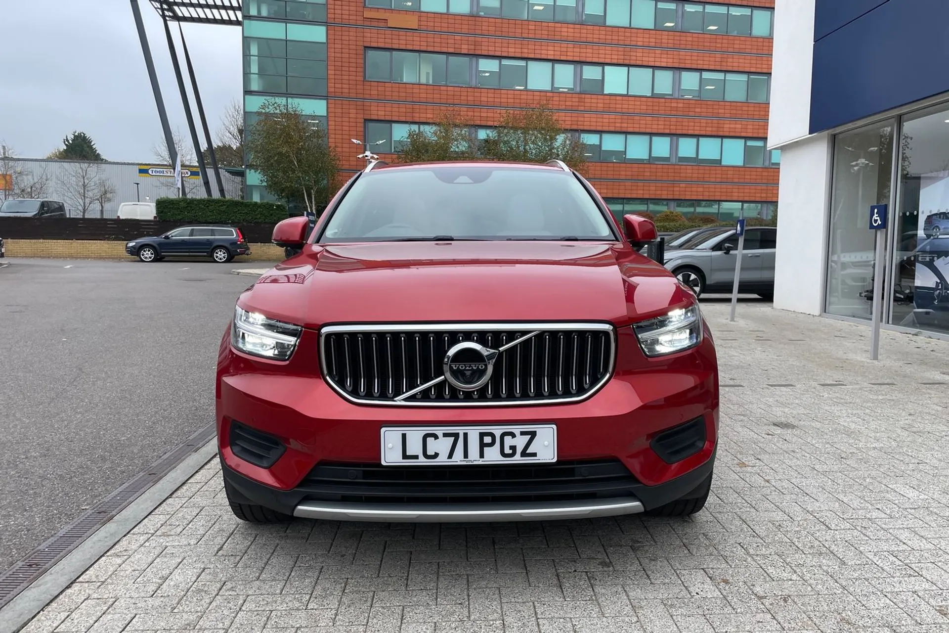 Volvo XC40 thumbnail image number 12