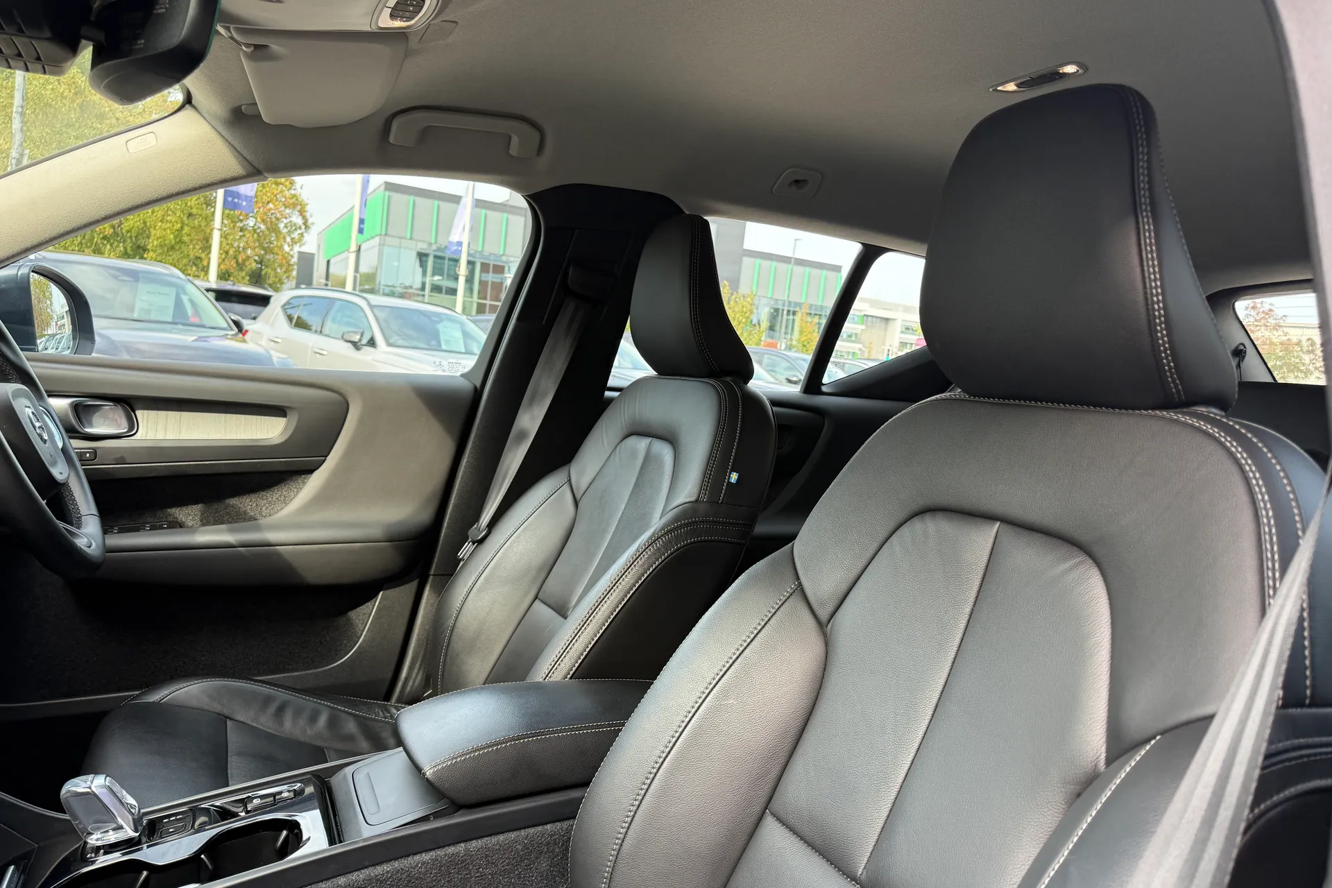 Volvo XC40 thumbnail image number 27