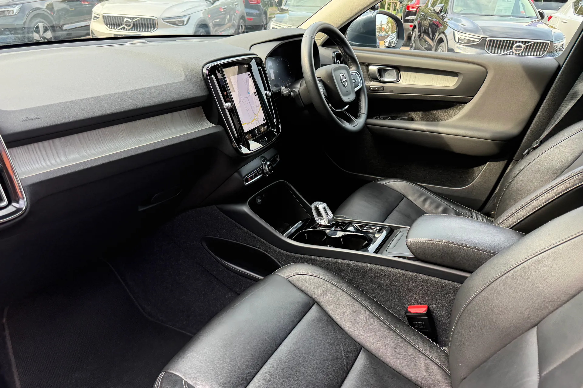 Volvo XC40 thumbnail image number 26