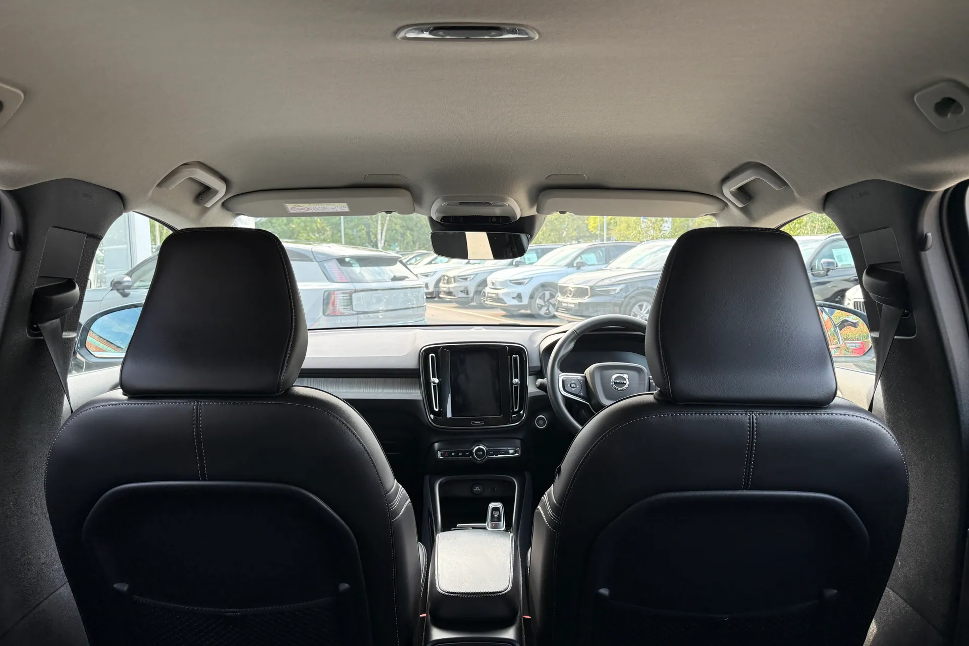 Volvo XC40 thumbnail image number 21