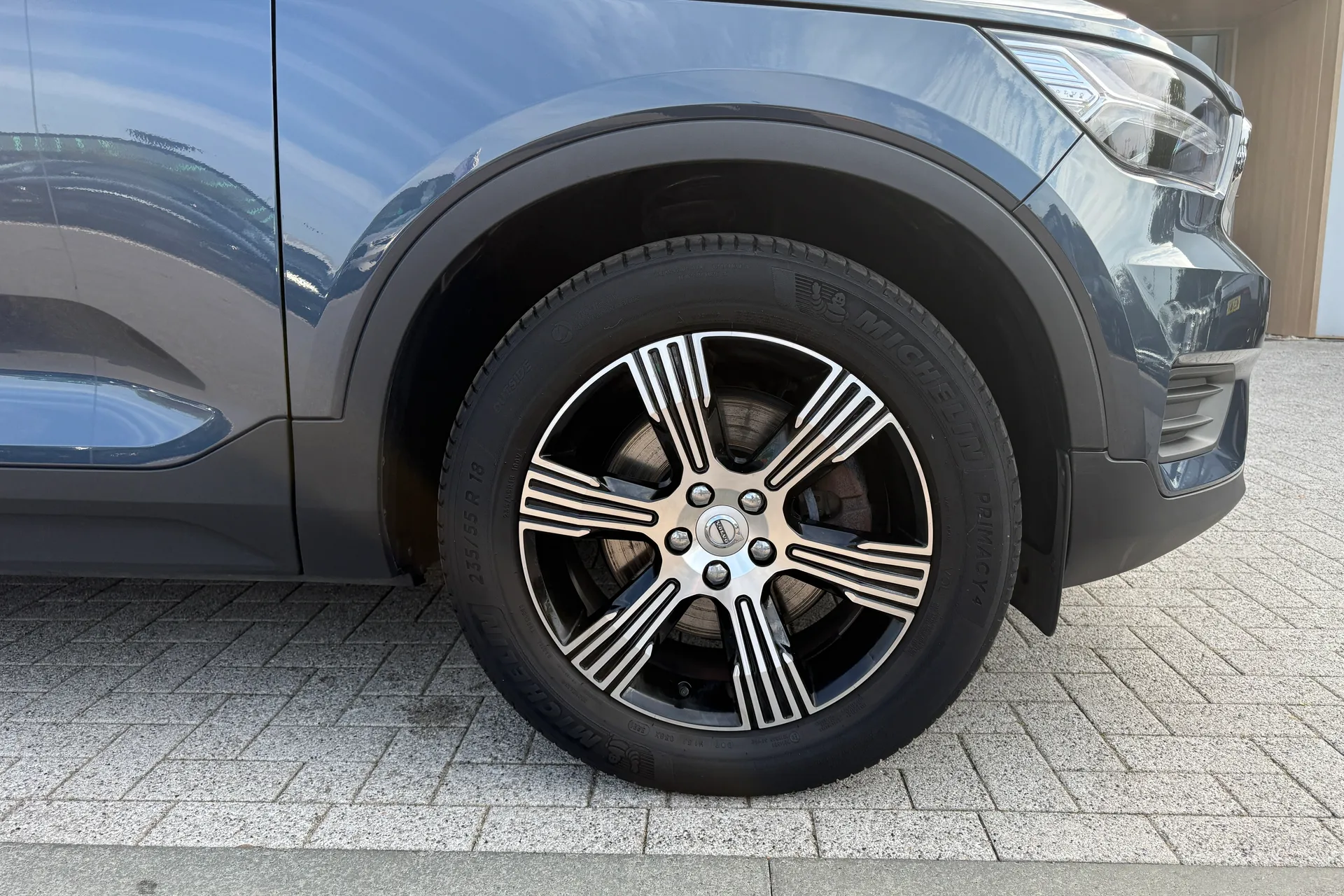 Volvo XC40 thumbnail image number 13