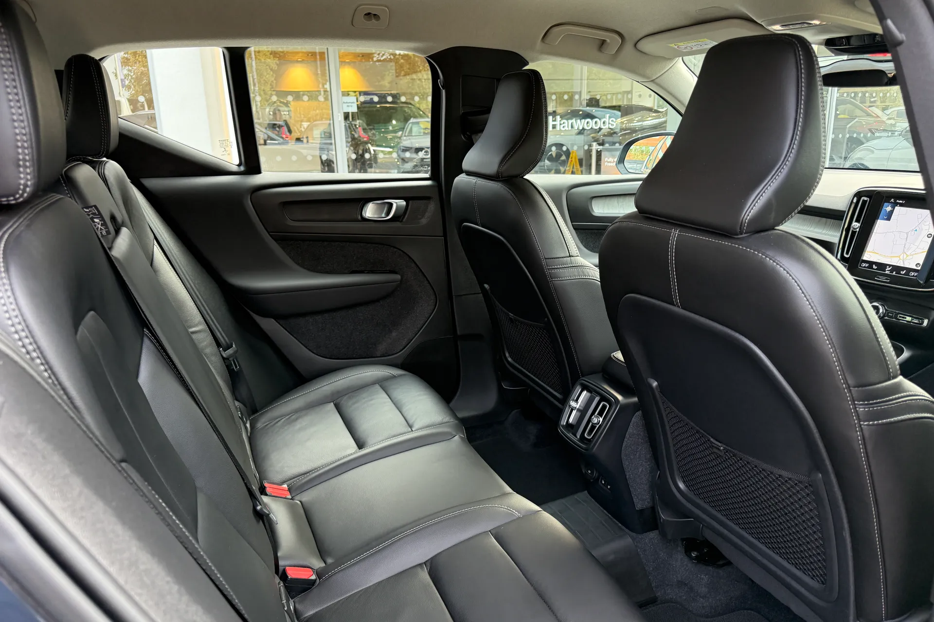 Volvo XC40 thumbnail image number 22