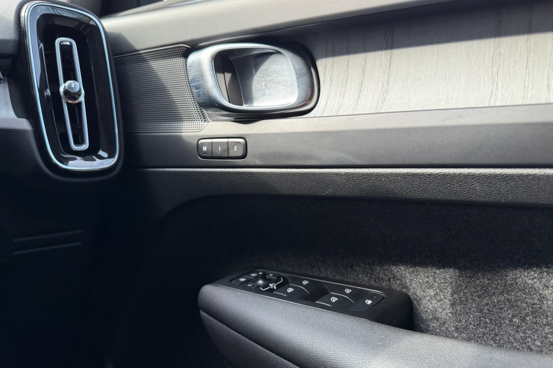 Volvo XC40 thumbnail image number 40