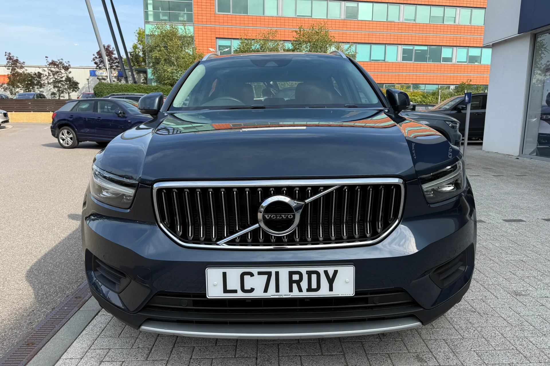 Volvo XC40 thumbnail image number 12