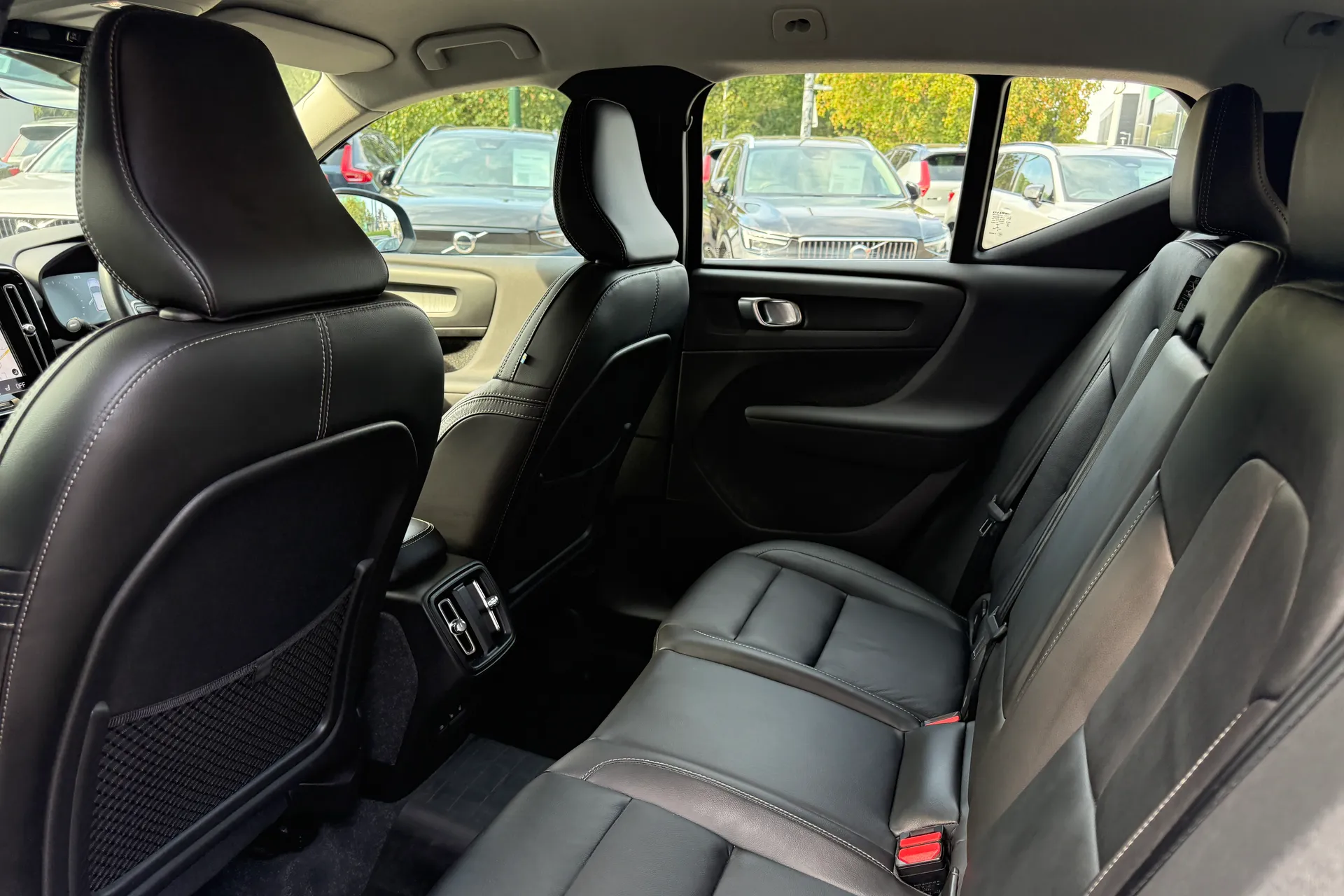 Volvo XC40 thumbnail image number 28