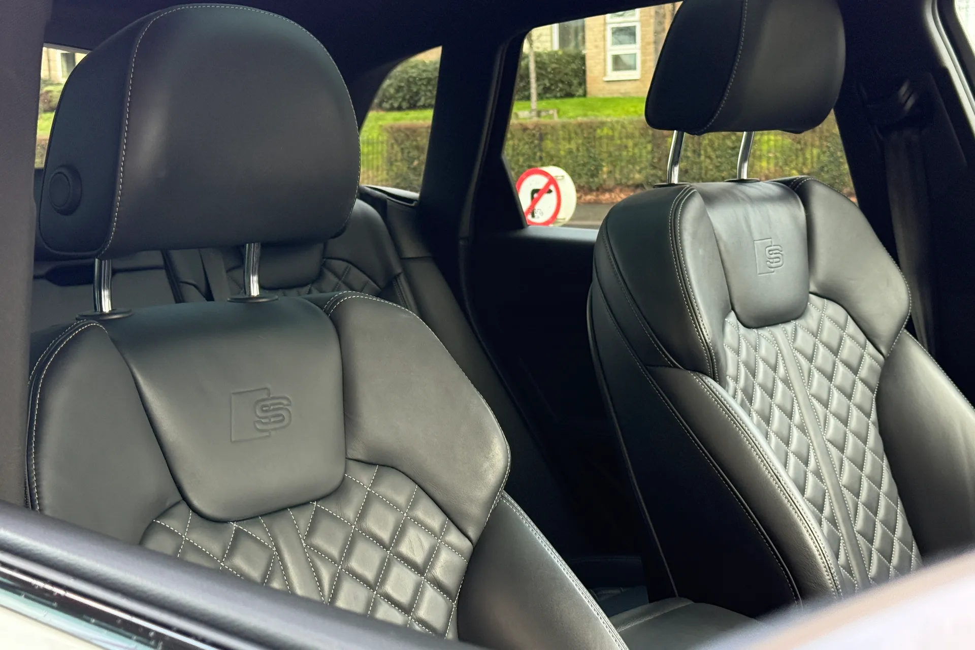 Audi Q5 thumbnail image number 37