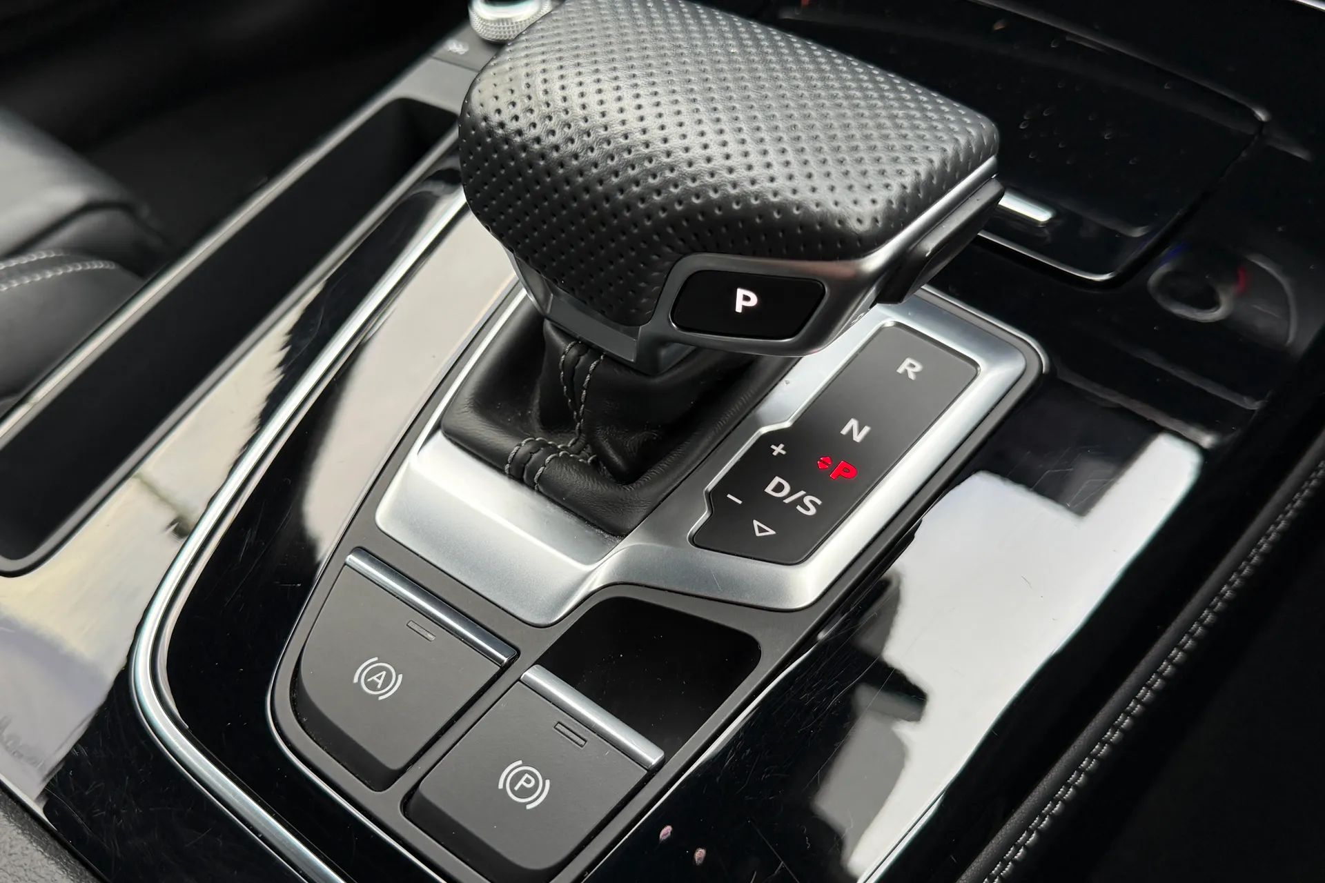 Audi Q5 thumbnail image number 27