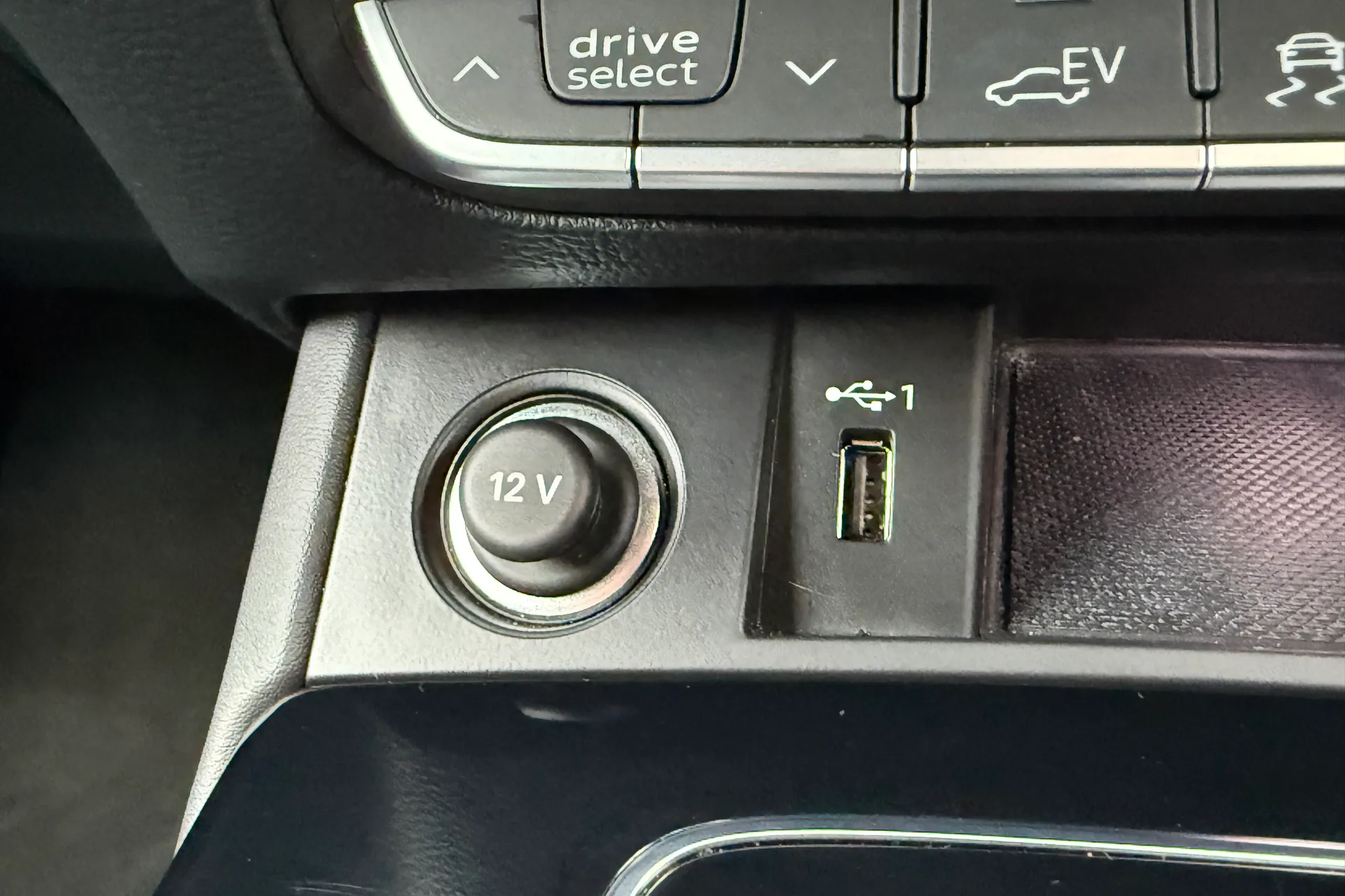 Audi Q5 thumbnail image number 29