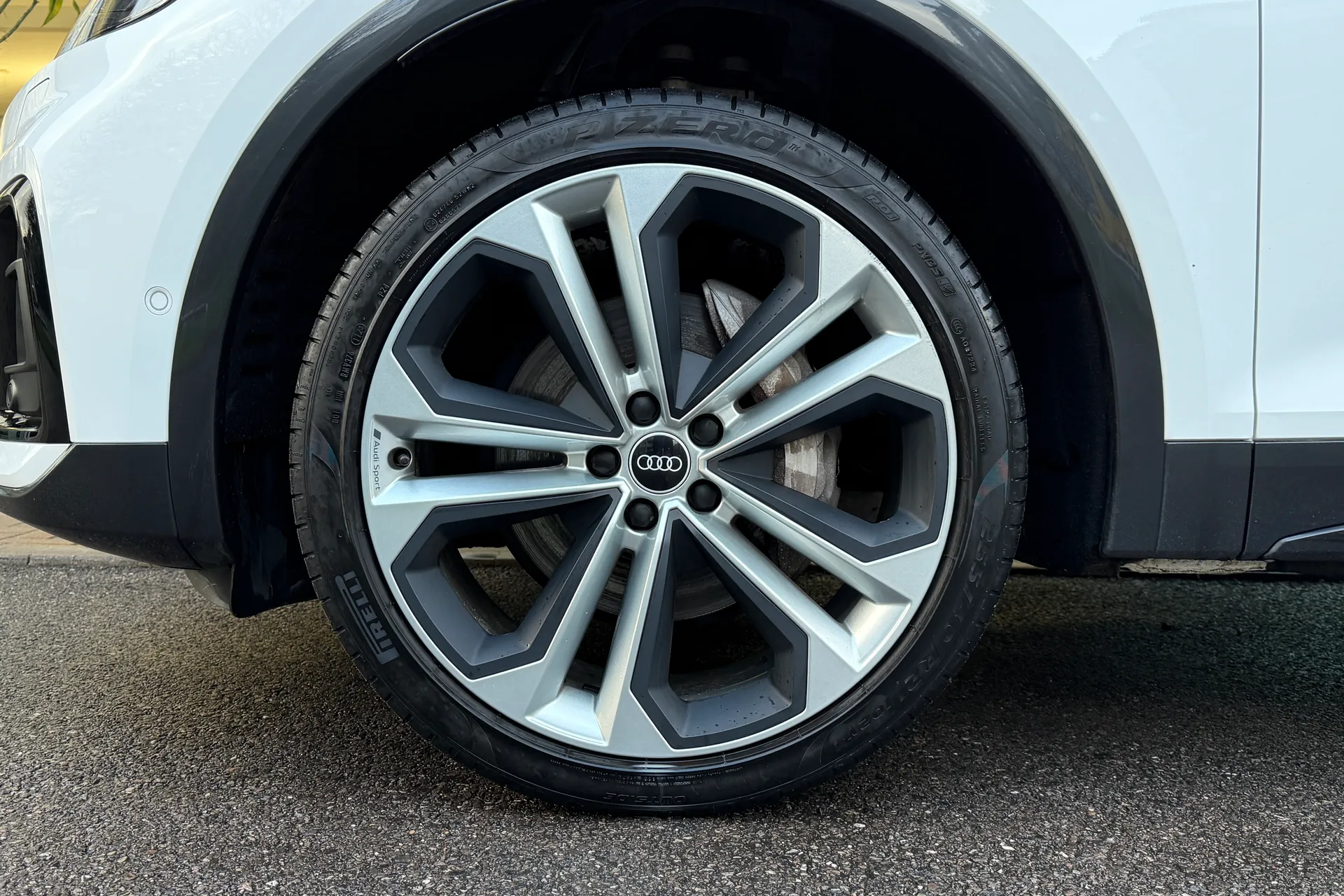 Audi Q5 thumbnail image number 13