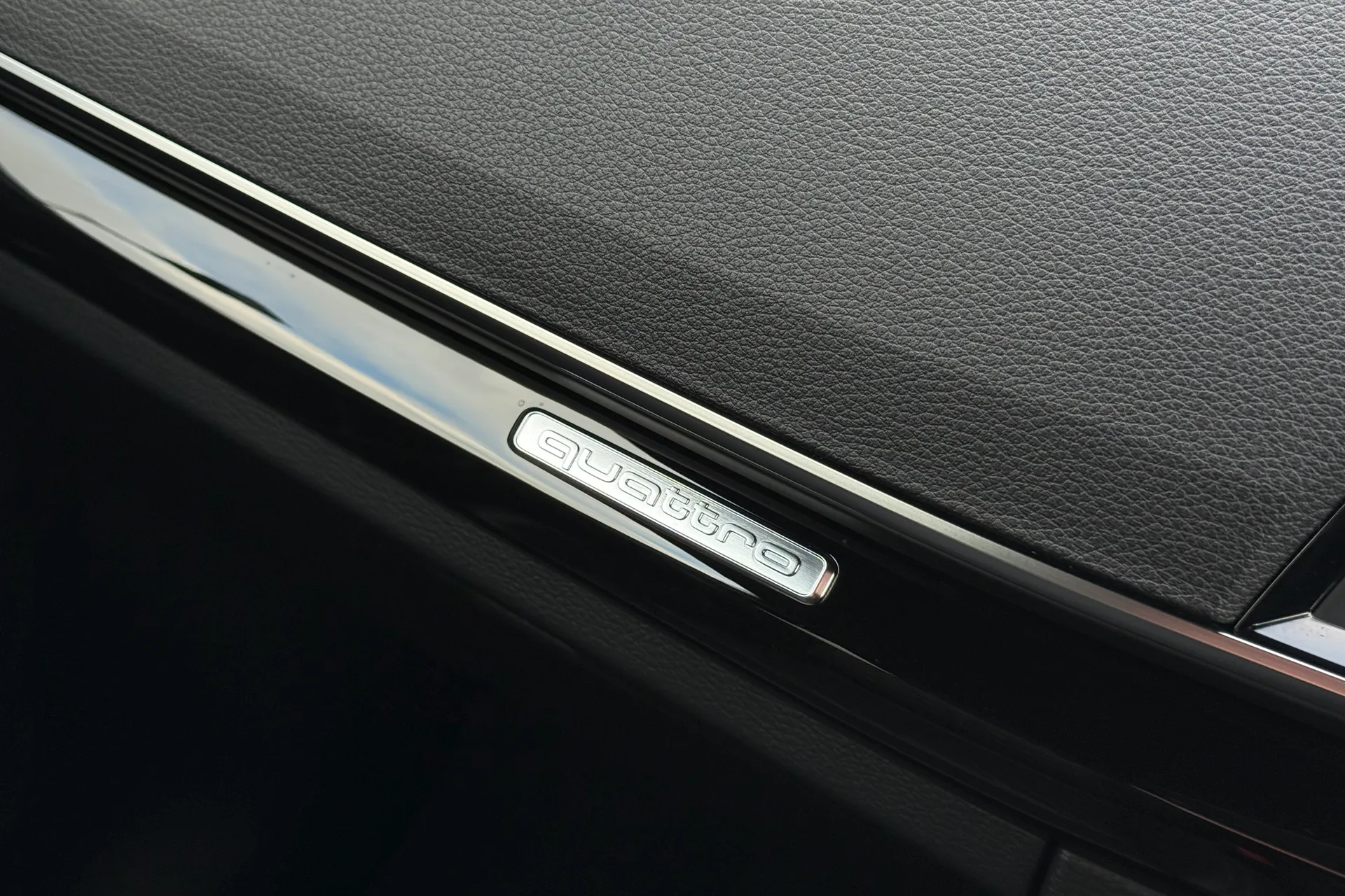 Audi Q5 thumbnail image number 23