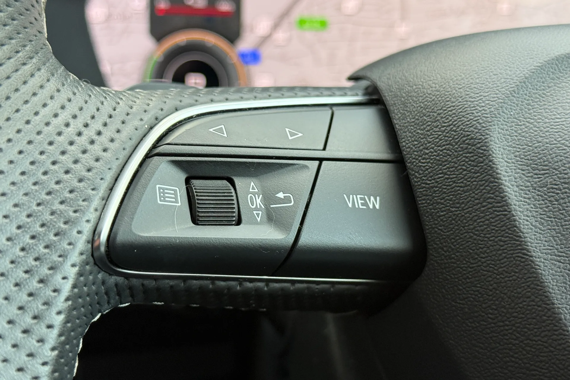 Audi Q5 thumbnail image number 15