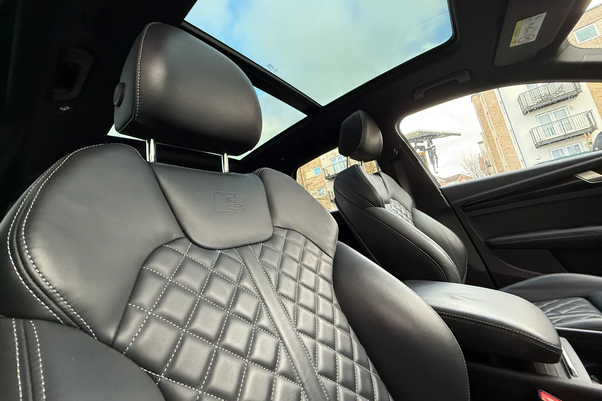 Audi Q5 thumbnail image number 8