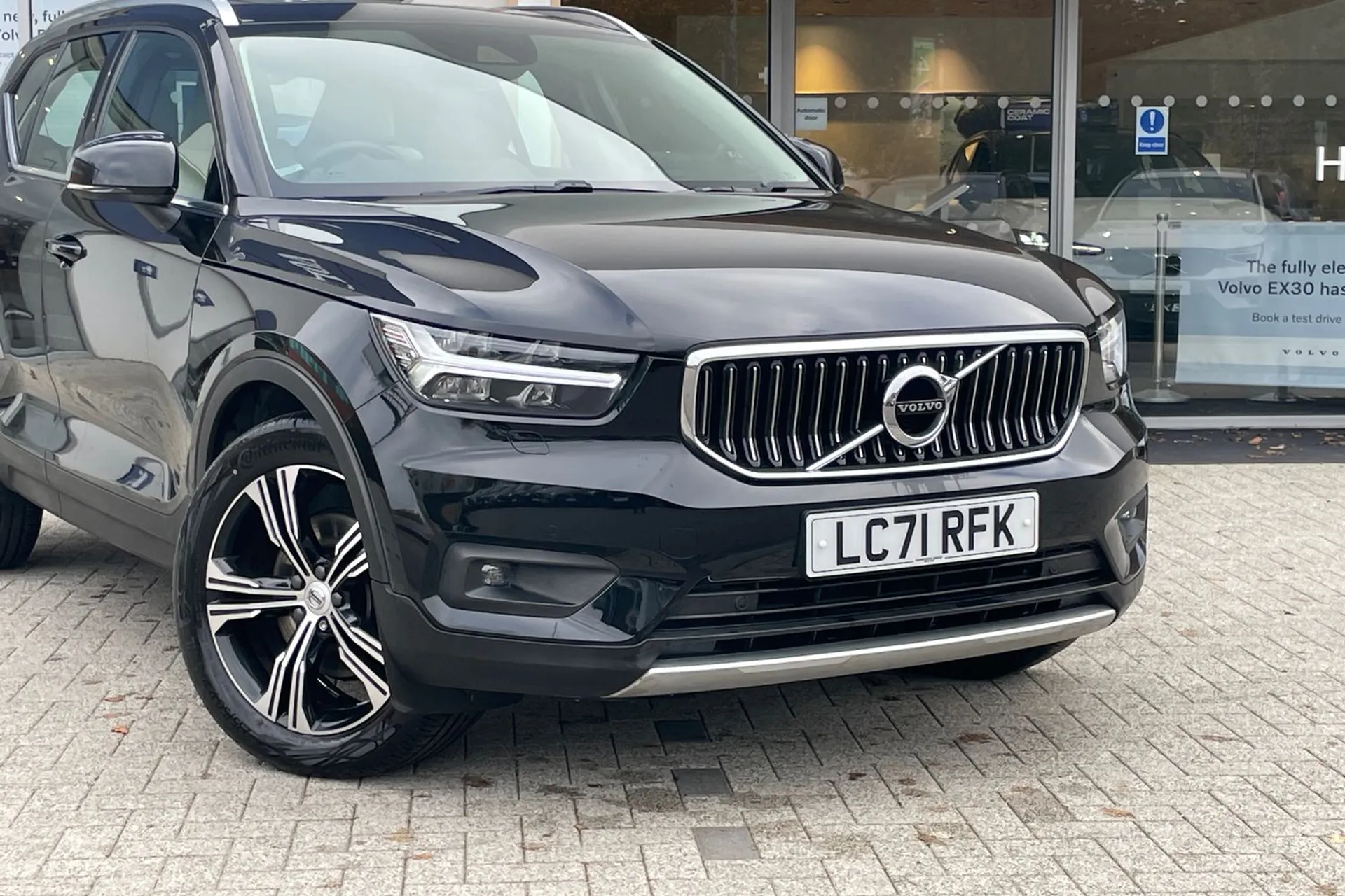 Volvo XC40 thumbnail image number 6