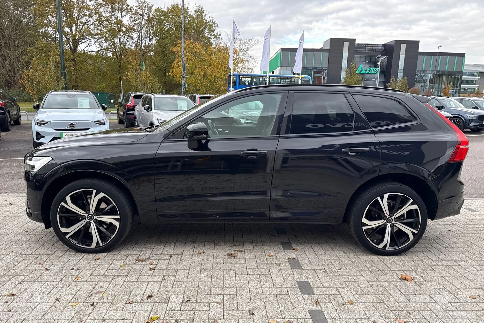 Volvo XC60 thumbnail image number 11