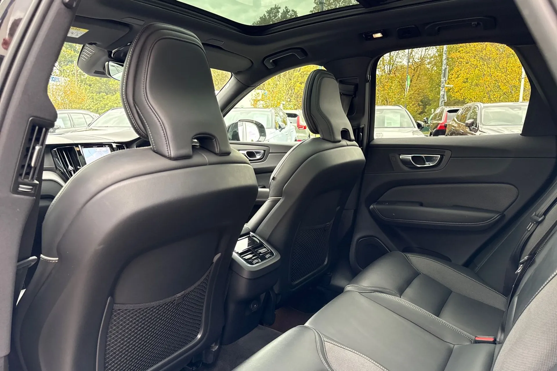 Volvo XC60 thumbnail image number 31