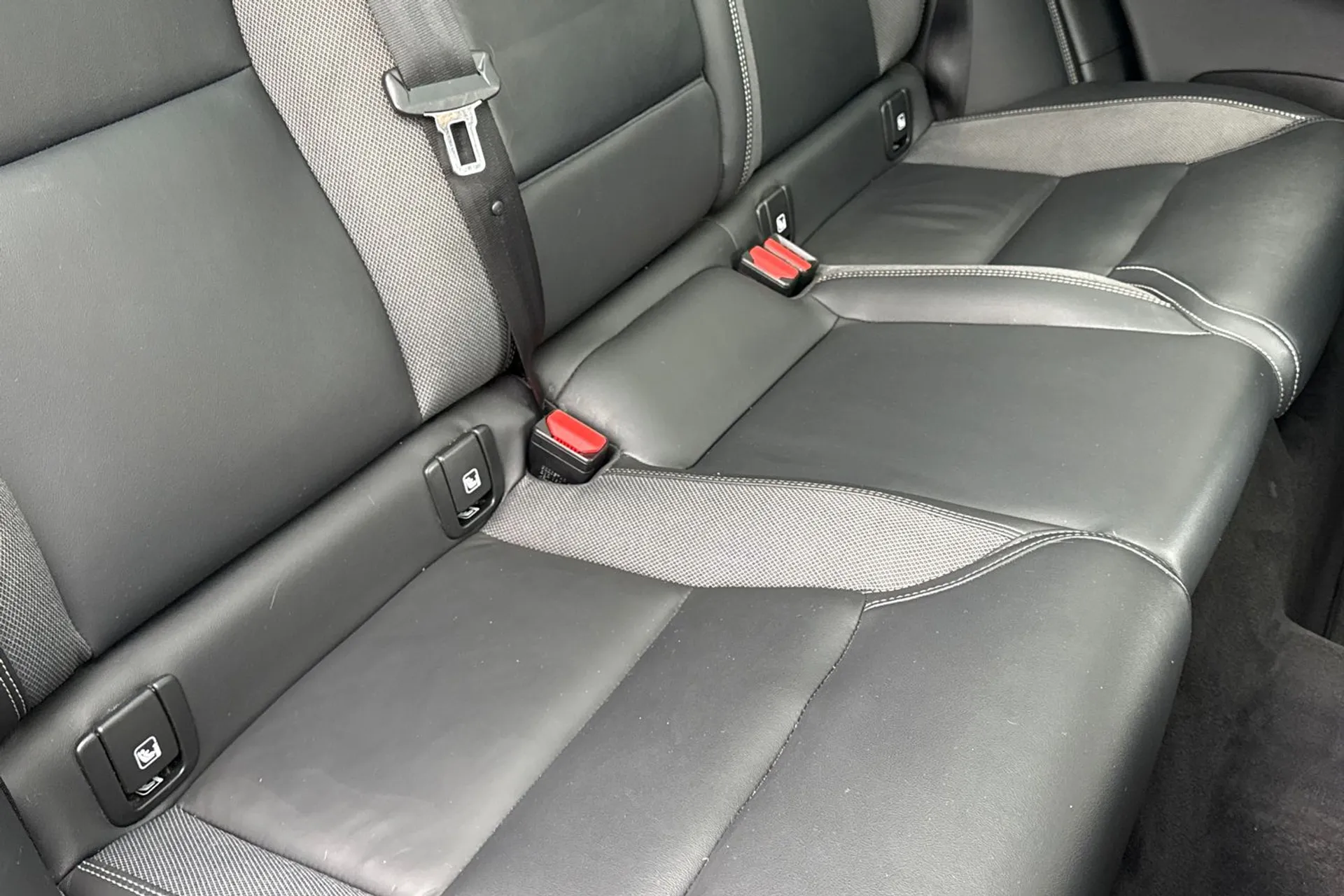 Volvo XC60 thumbnail image number 25