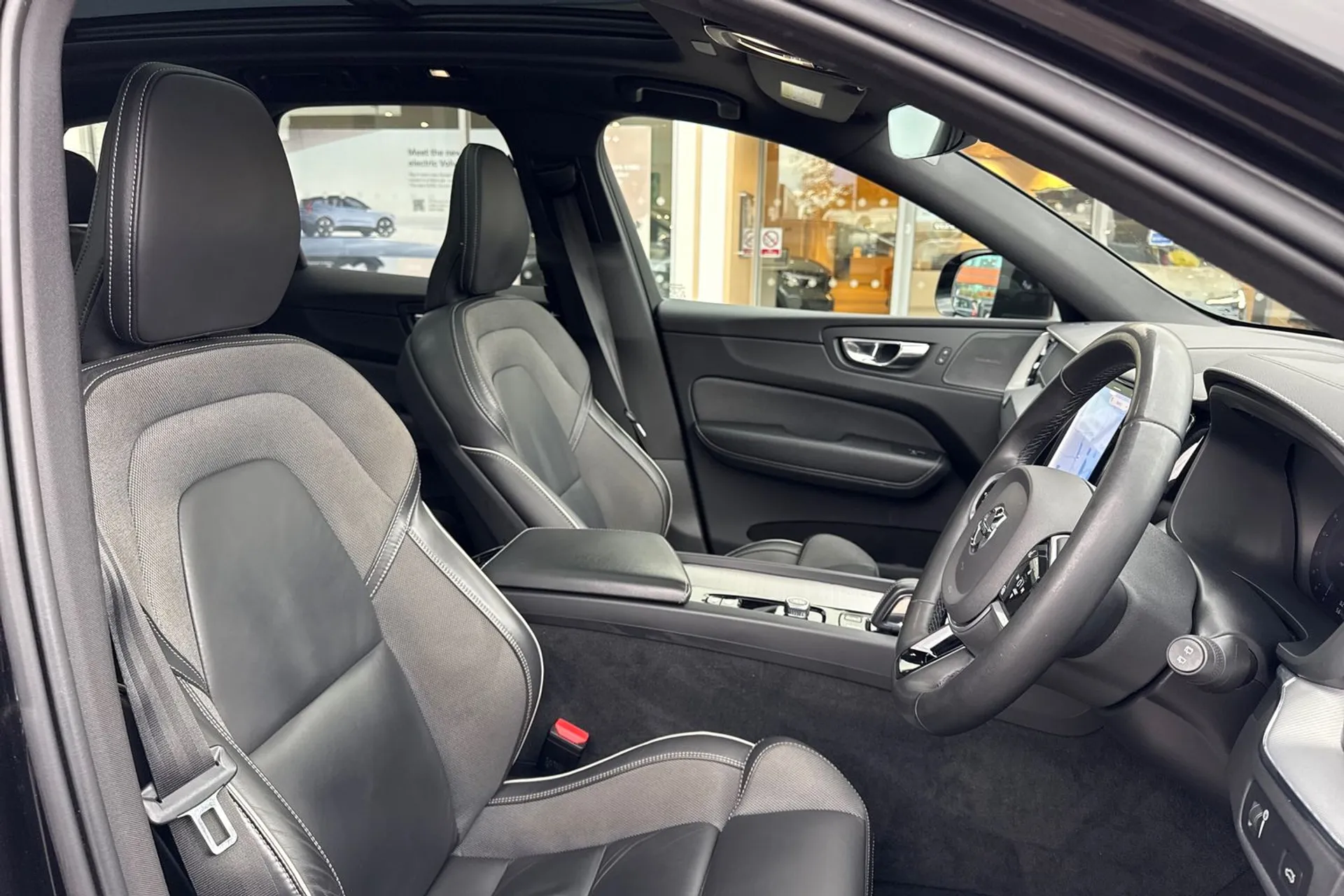 Volvo XC60 thumbnail image number 26