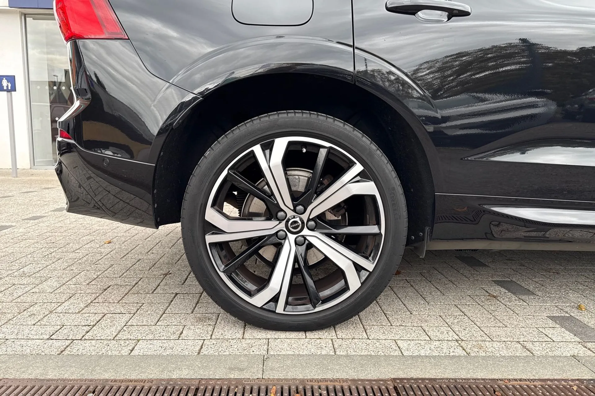 Volvo XC60 thumbnail image number 14