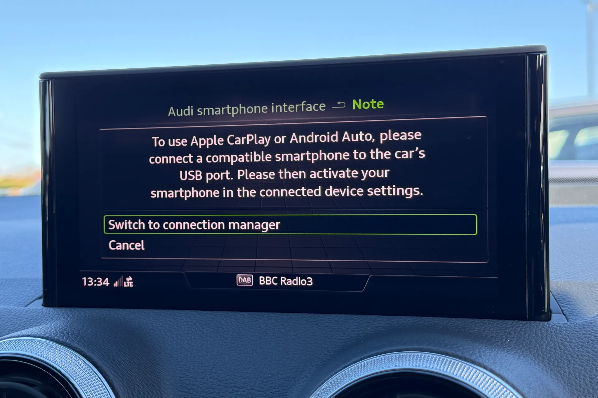 Audi Q2 thumbnail image number 9