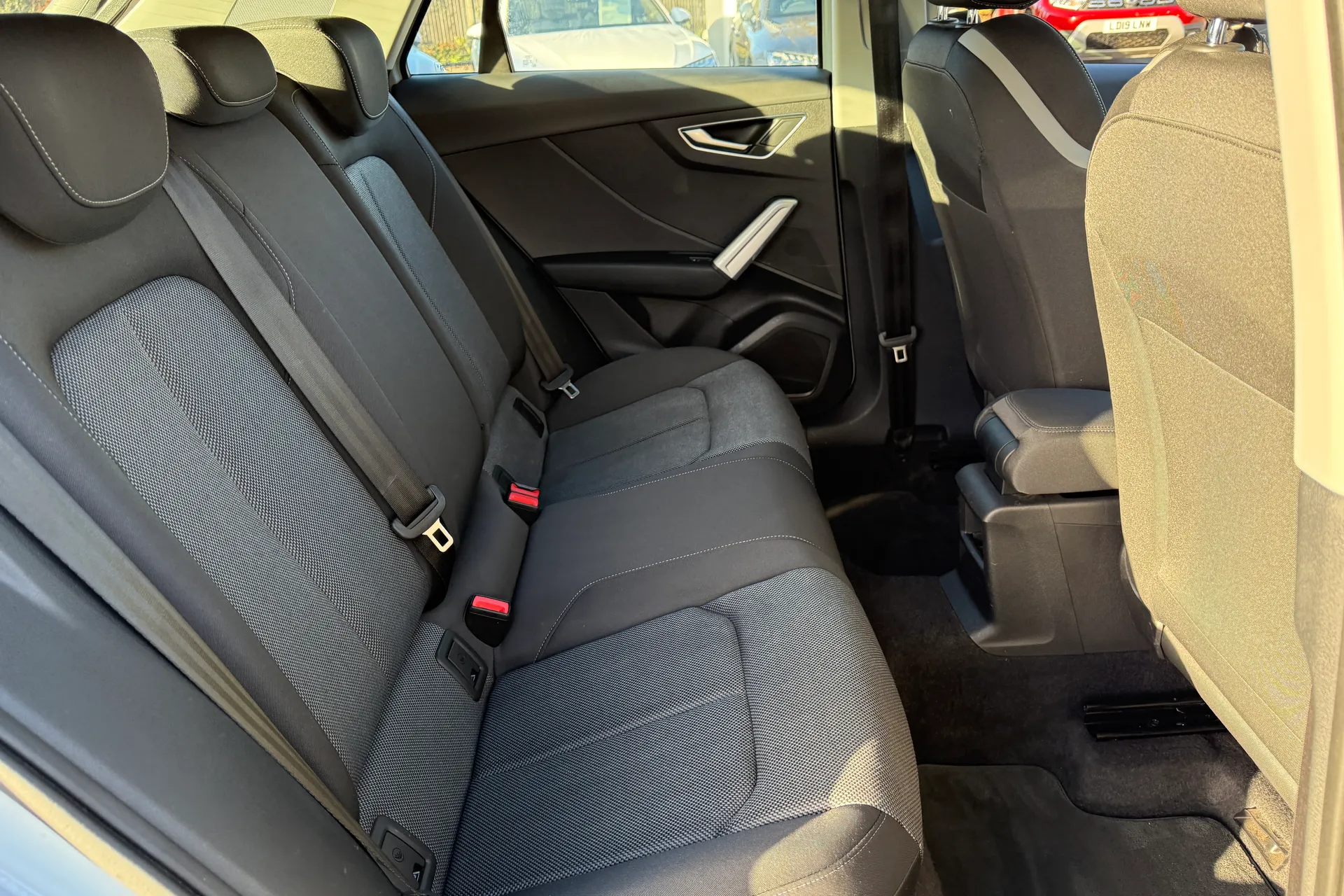 Audi Q2 thumbnail image number 38