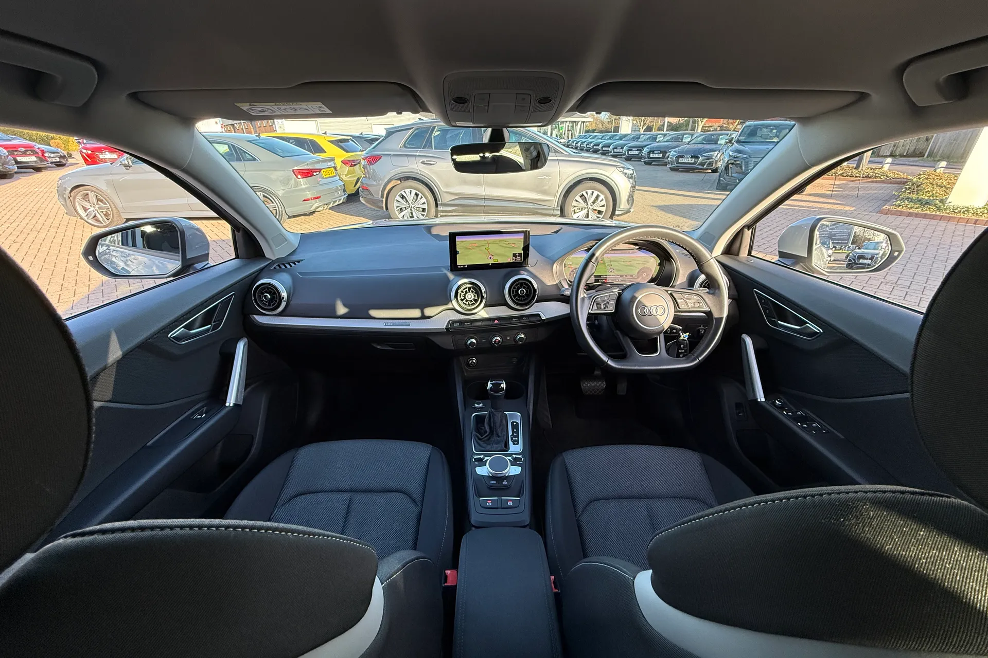 Audi Q2 thumbnail image number 3