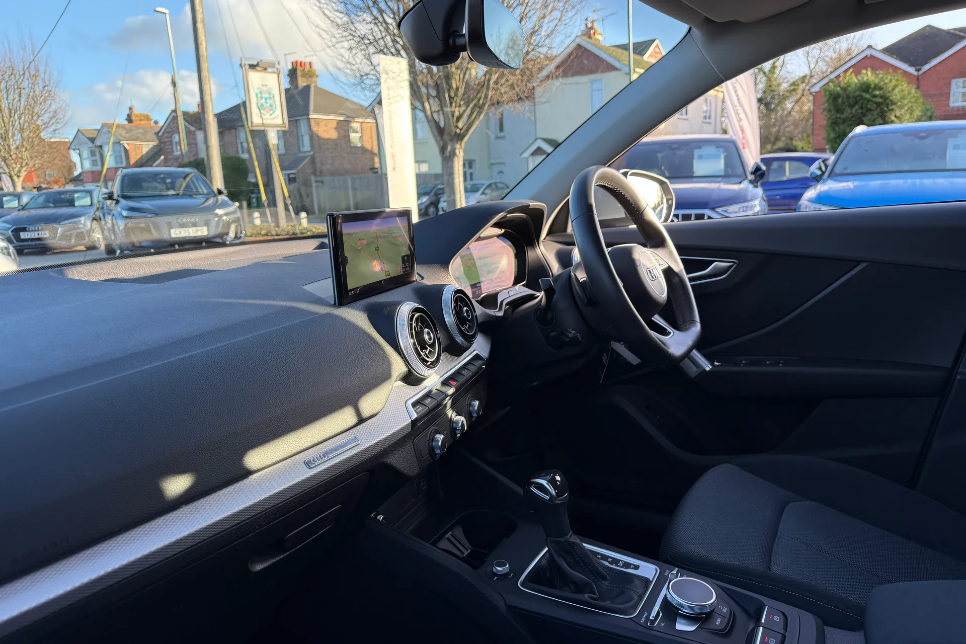 Audi Q2 thumbnail image number 23