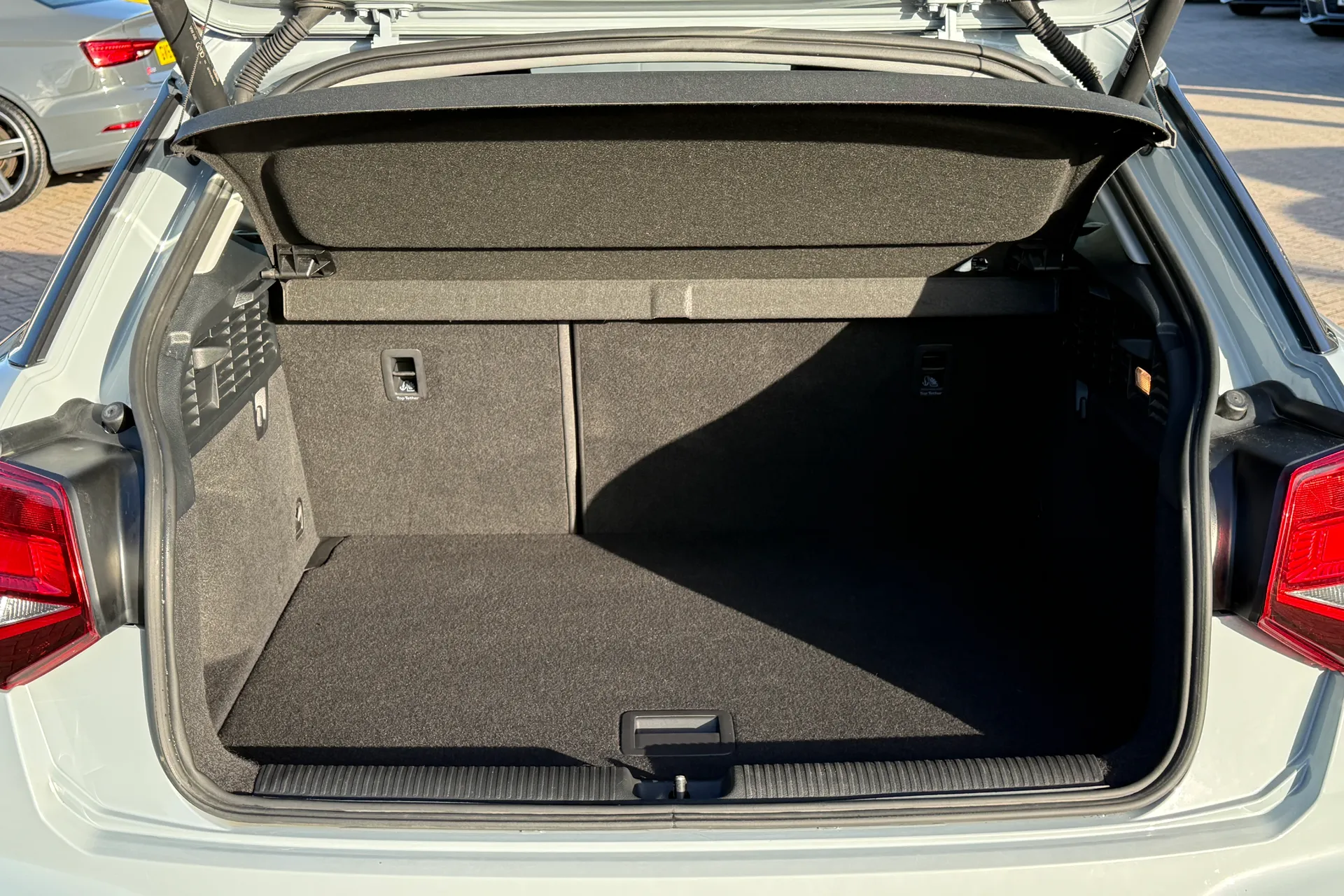 Audi Q2 thumbnail image number 28