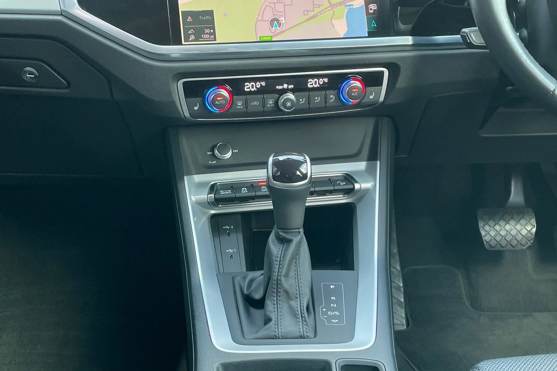 Audi Q3 thumbnail image number 41