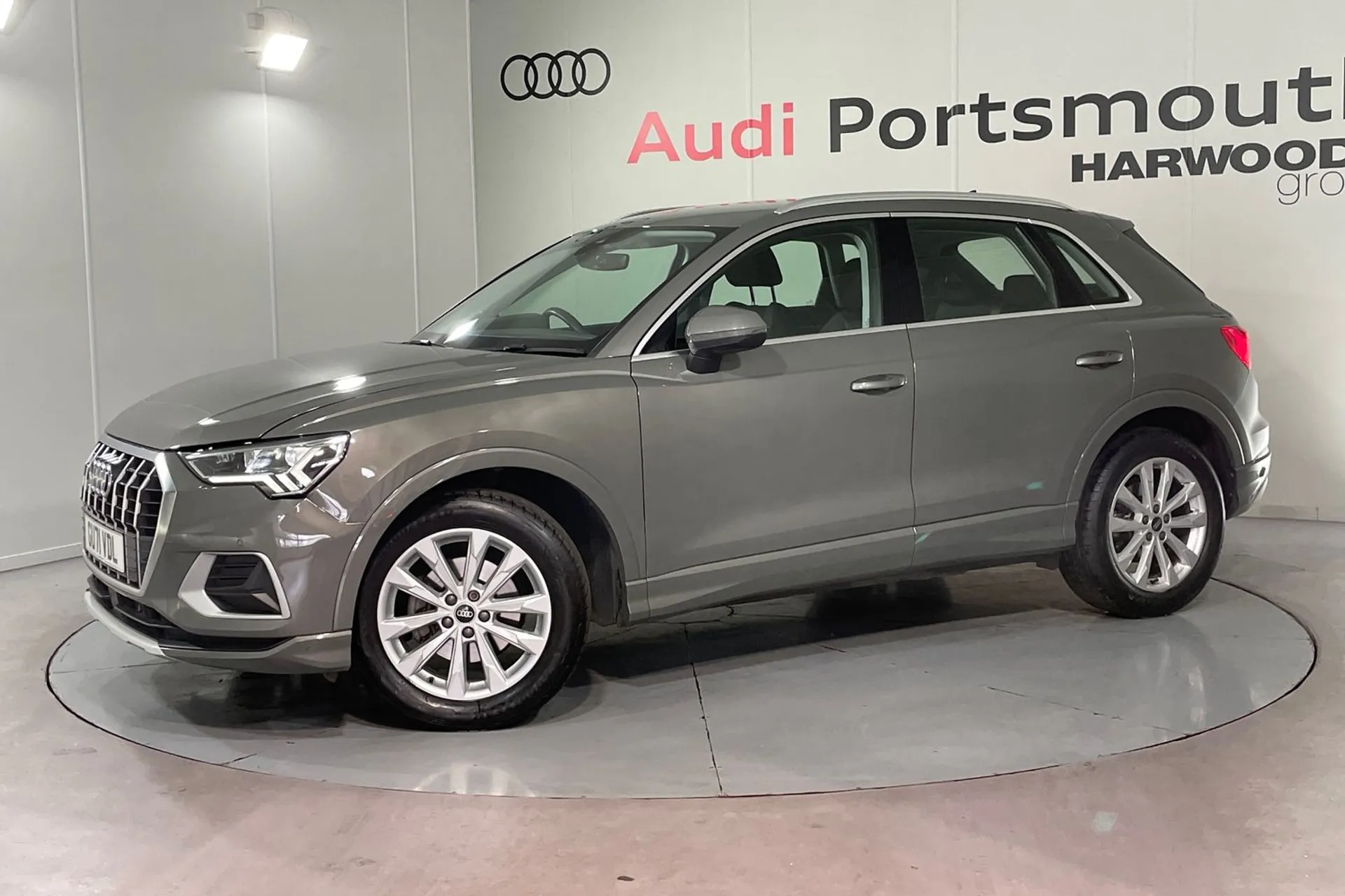 Audi Q3 thumbnail image number 5