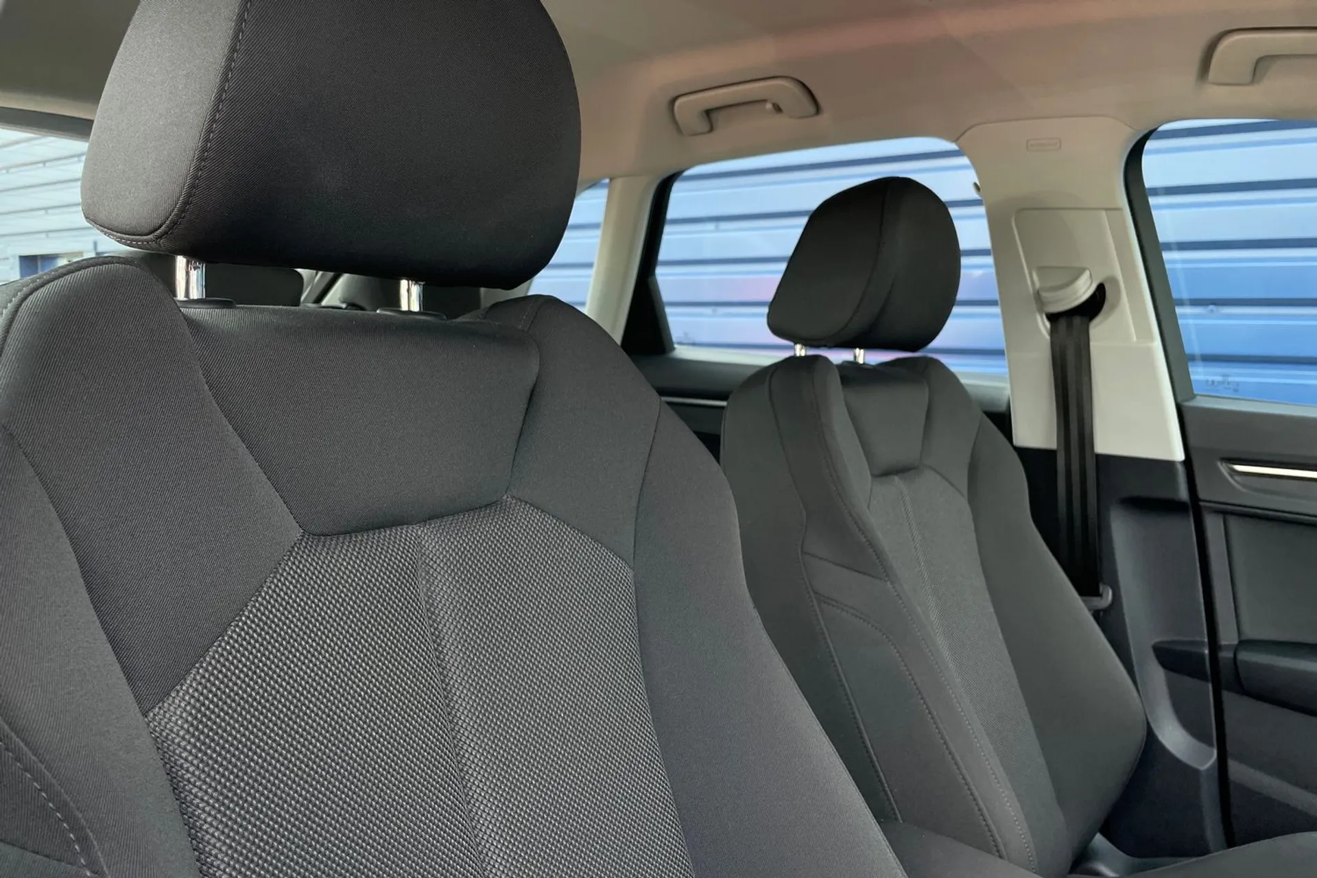Audi Q3 thumbnail image number 24