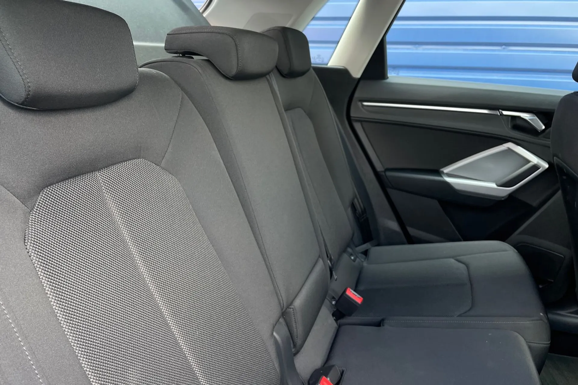Audi Q3 thumbnail image number 22