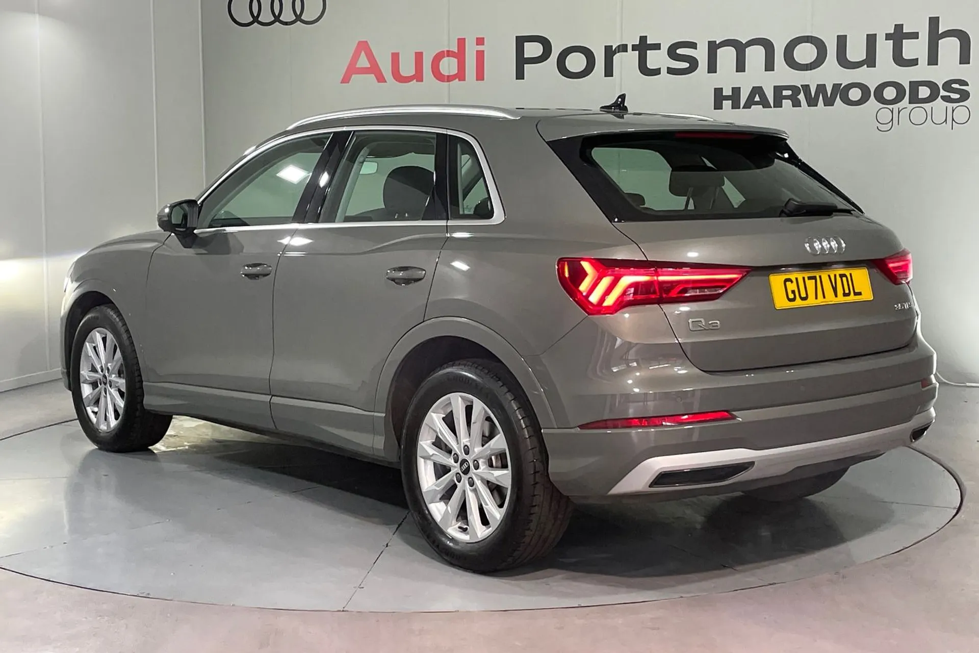 Audi Q3 thumbnail image number 8
