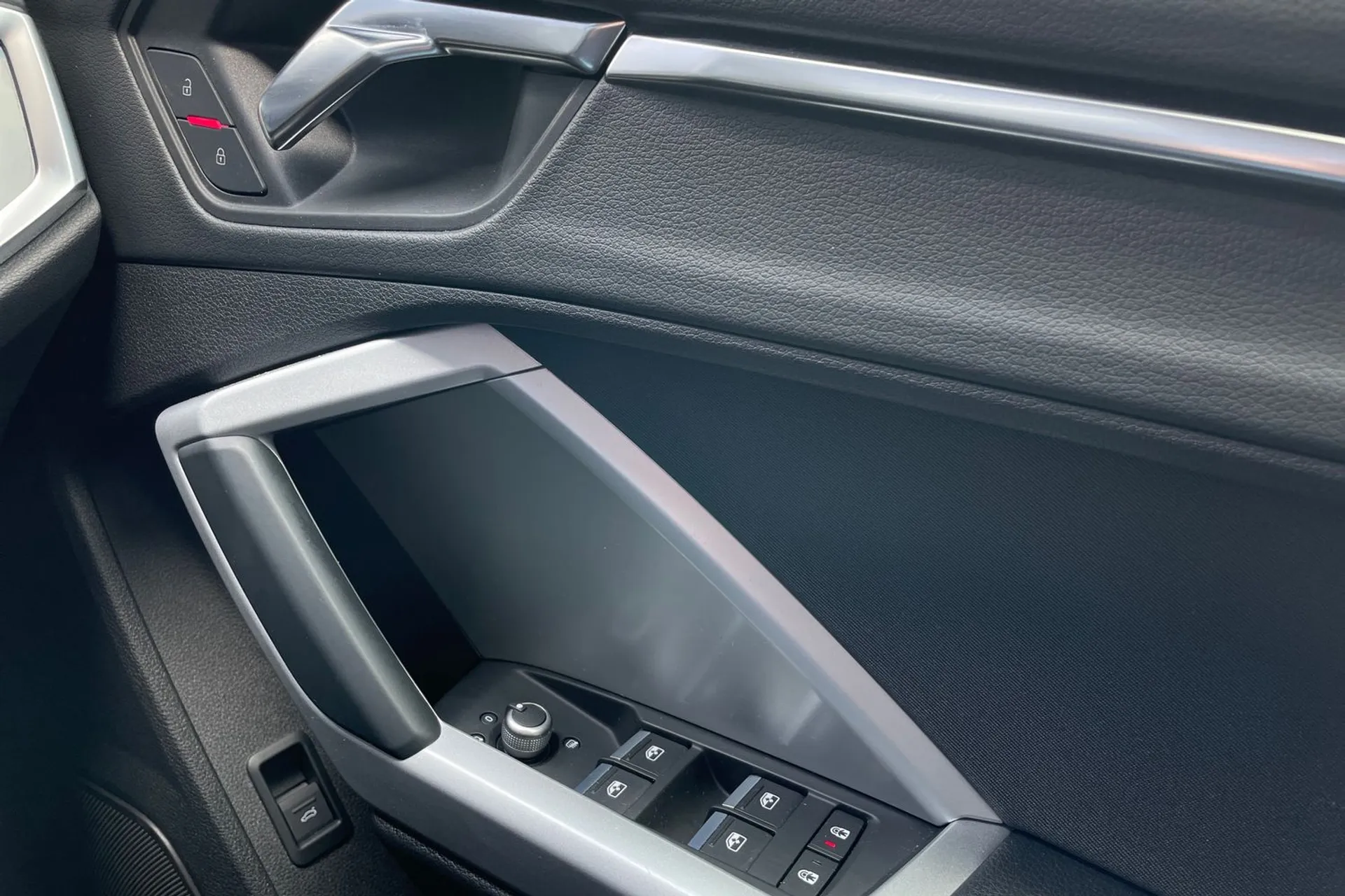 Audi Q3 thumbnail image number 44
