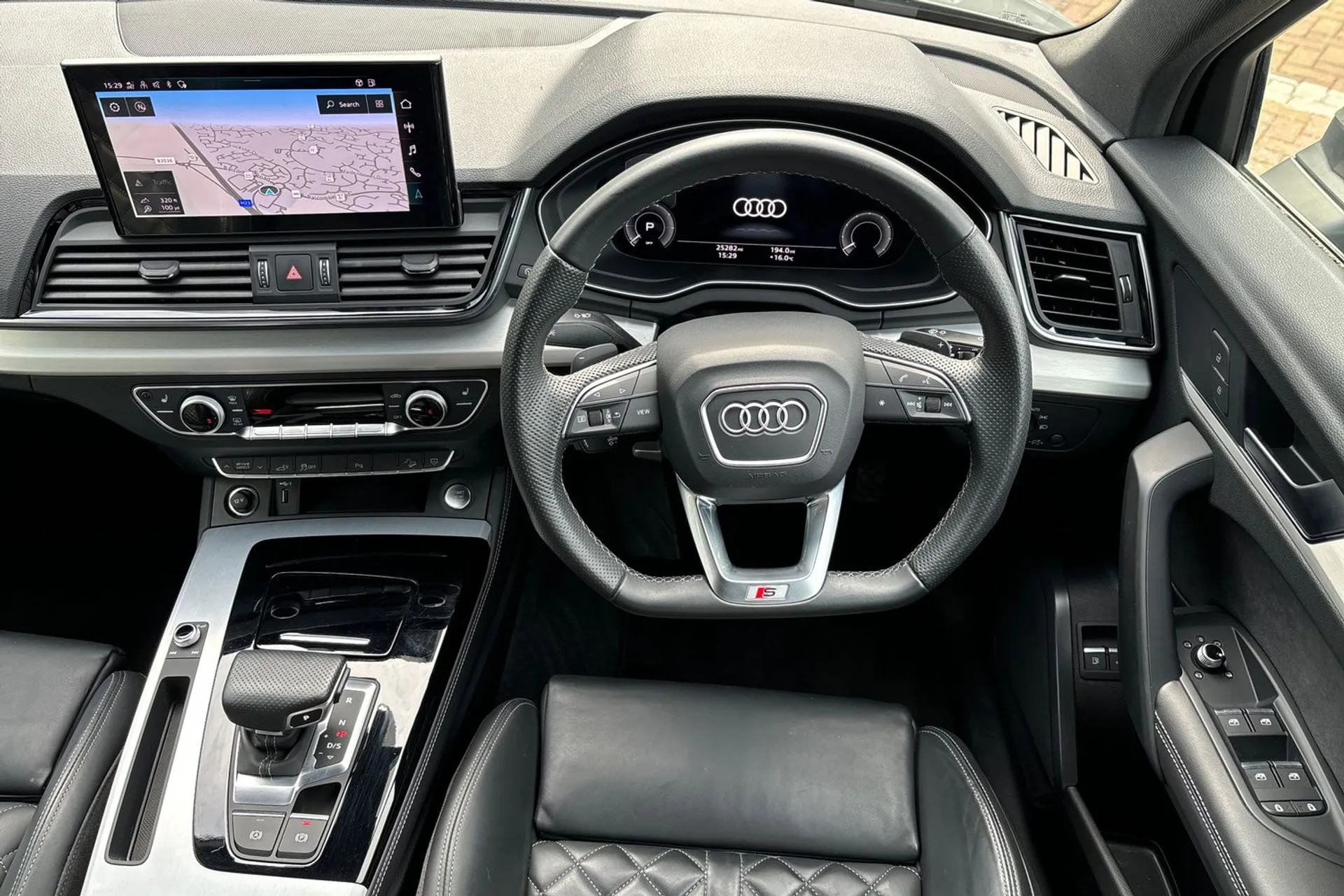 Audi Q5 thumbnail image number 35