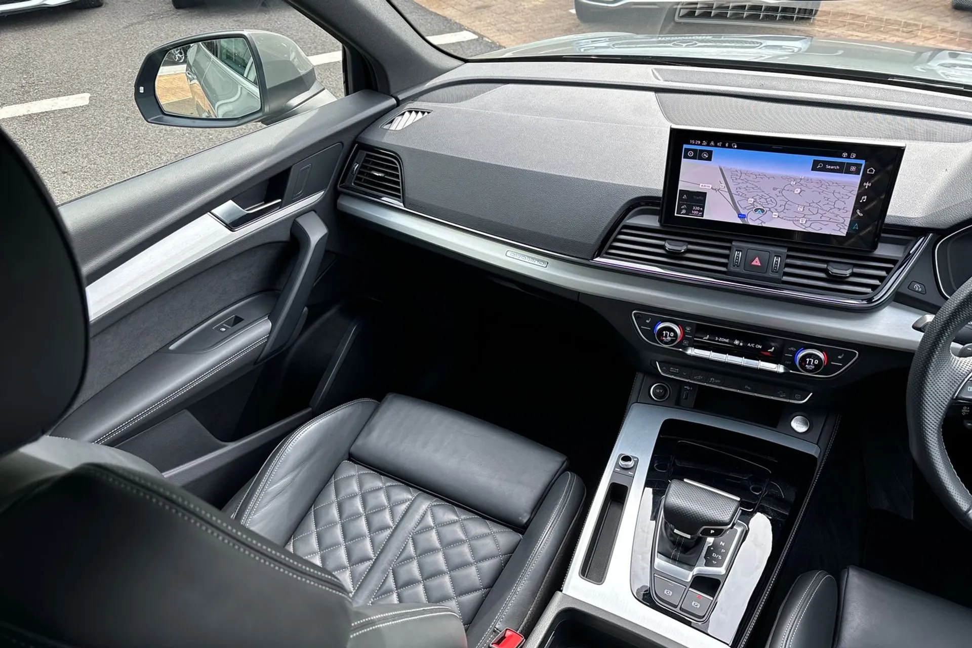 Audi Q5 thumbnail image number 33