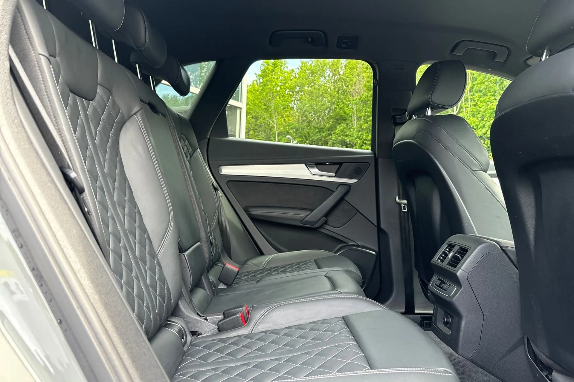 Audi Q5 thumbnail image number 22