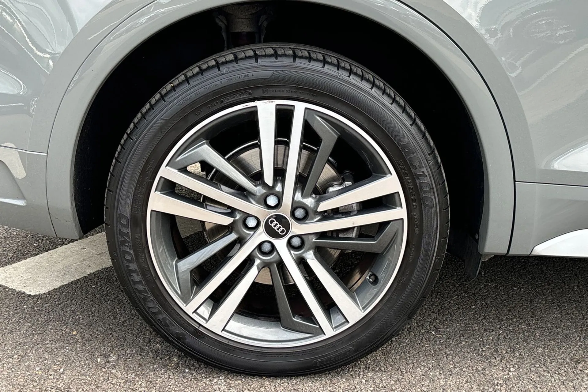 Audi Q5 thumbnail image number 13