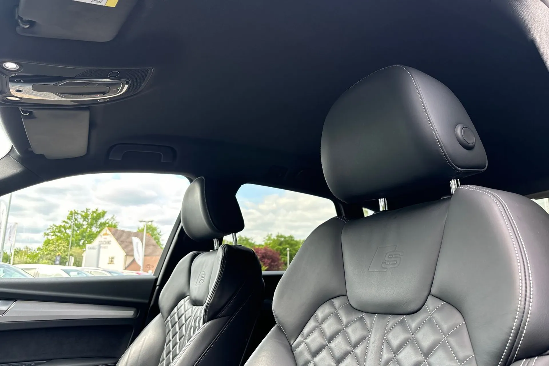 Audi Q5 thumbnail image number 29